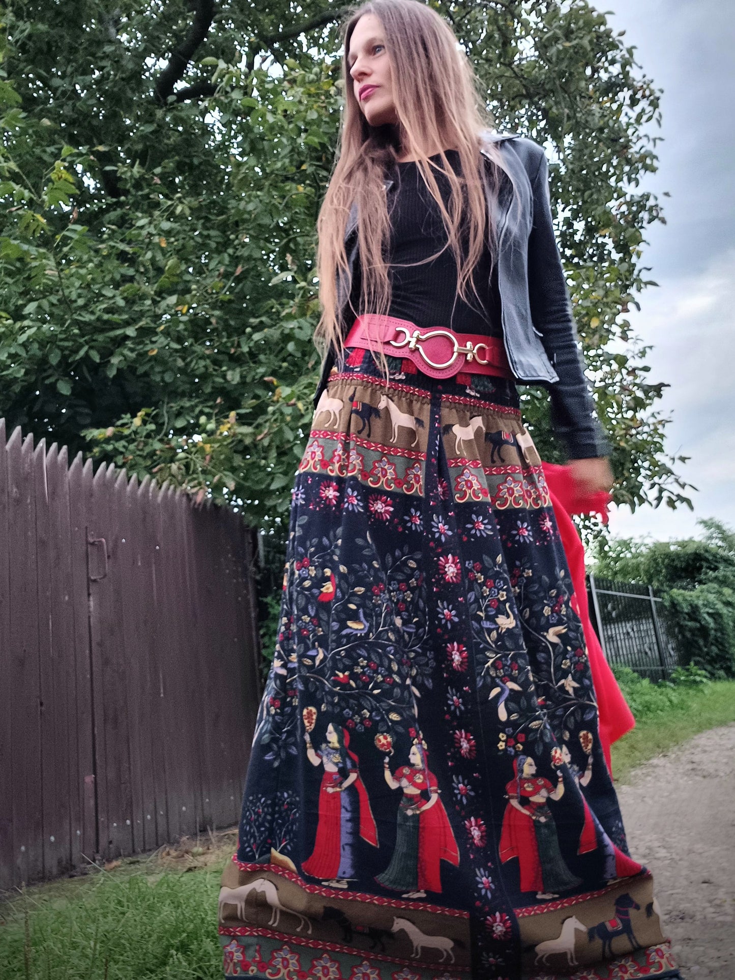 SUKNĚ Z MAROCKÉ BAVLNY/DESIGNOVÝ TISK