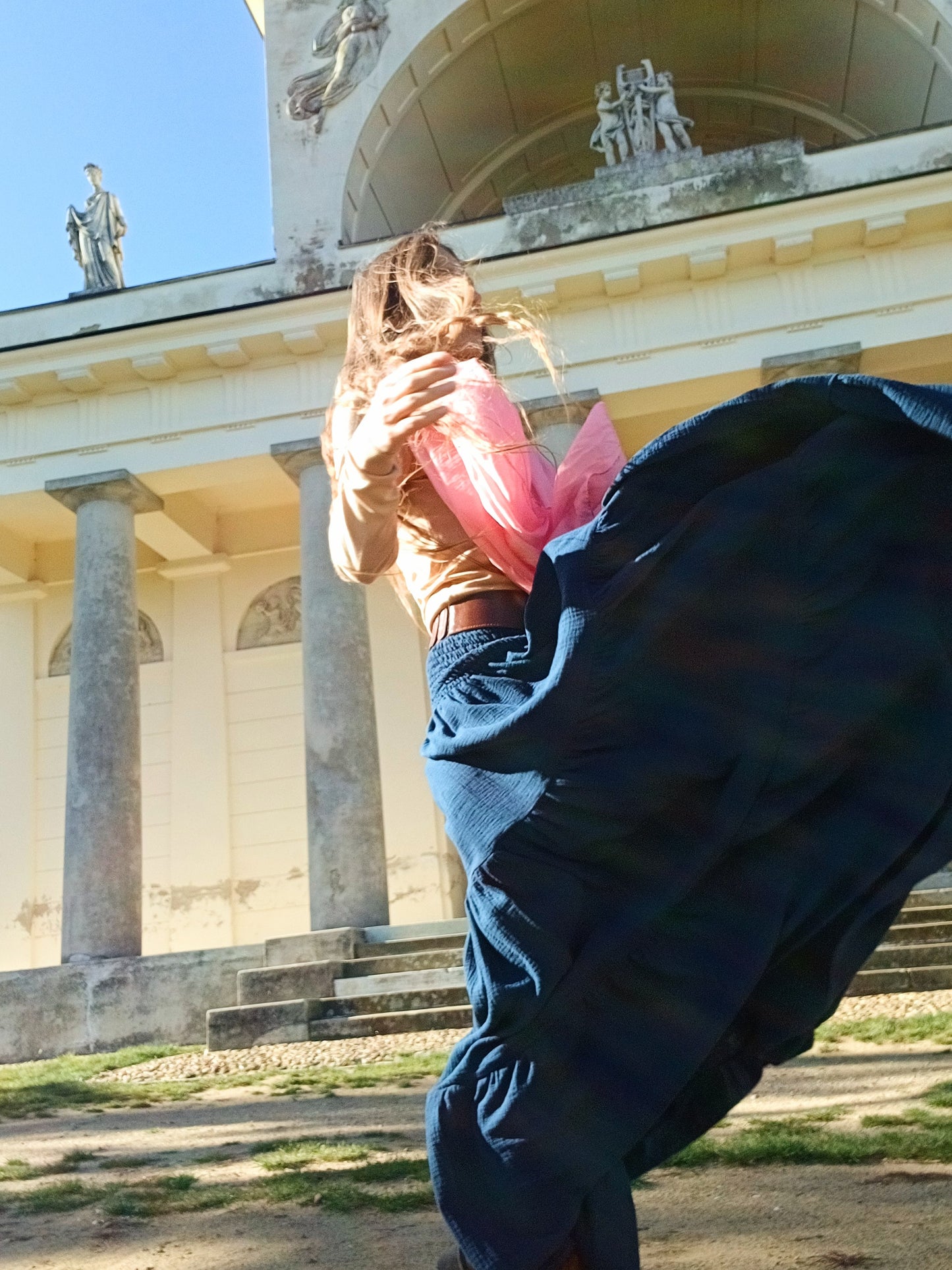 MAXI SUKNÉ TMAVÁ PŮLNOČNÍ MODRÁ MUŠELÍN ORGANIC