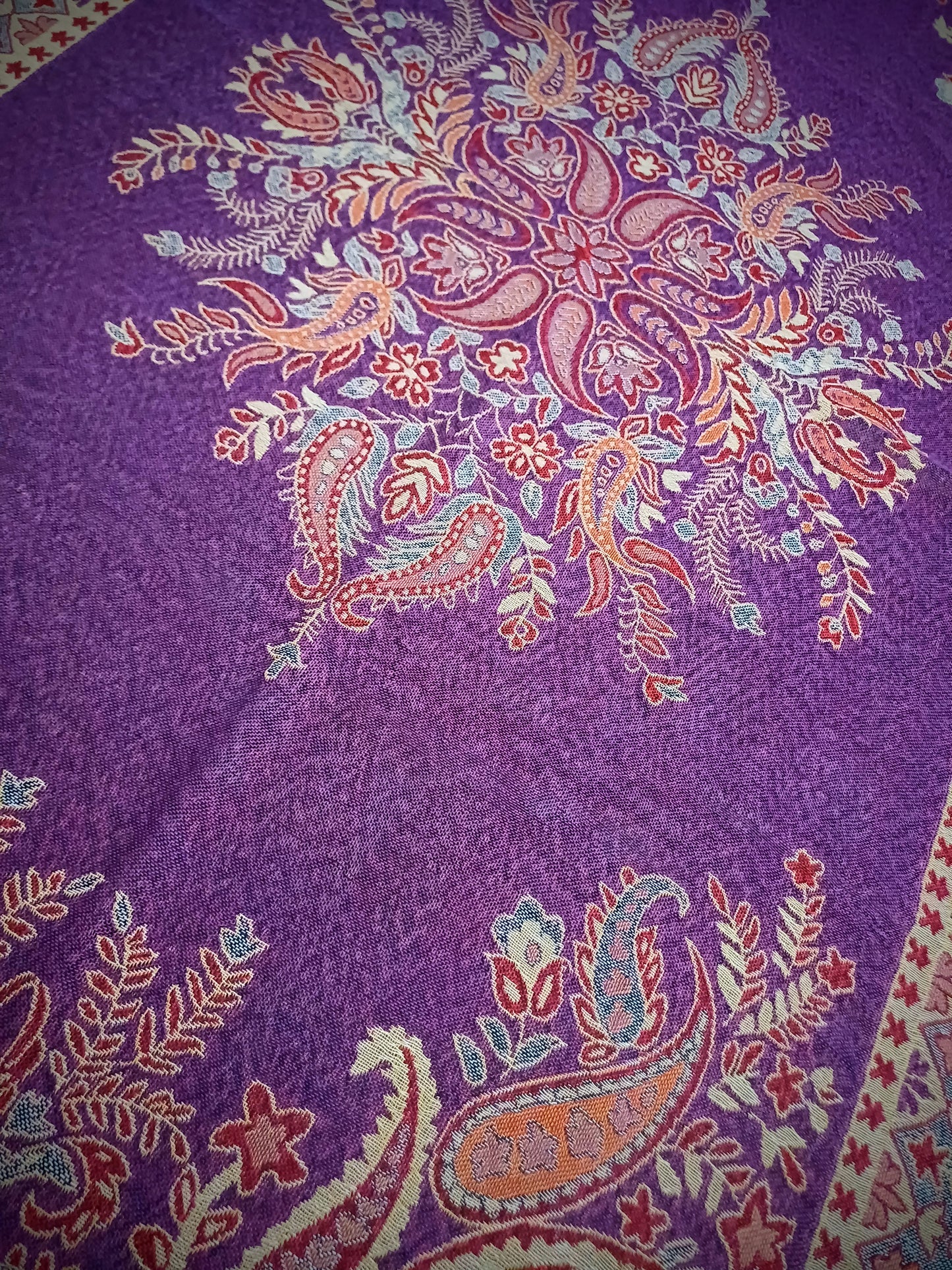 VELKÝ PLÉD BOHO PAŠMÍNA FIALOVÝ