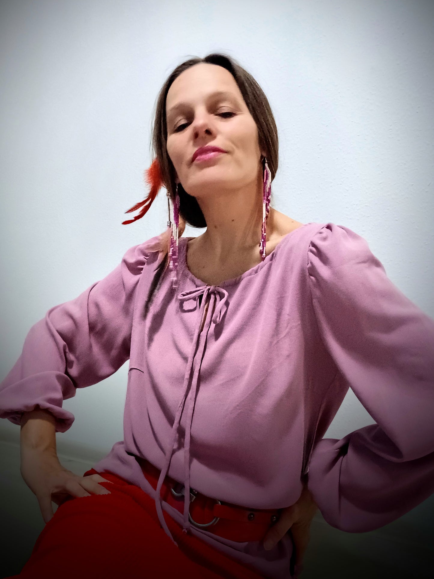 PŮVABNÁ HALENKA S NABÍRANÝMI RUKÁVY