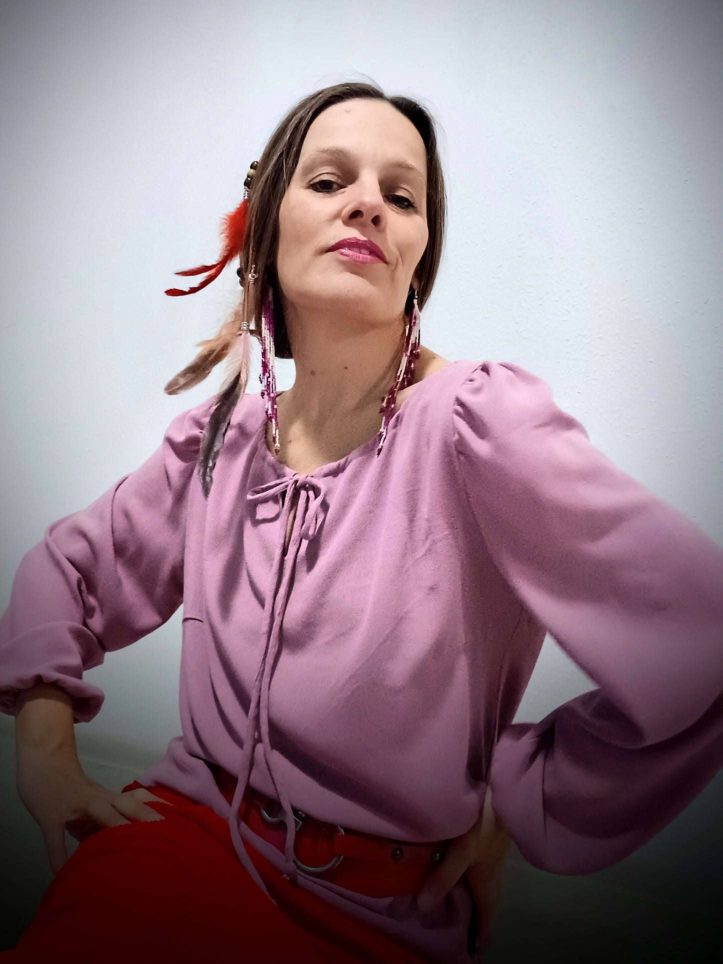 PŮVABNÁ HALENKA S NABÍRANÝMI RUKÁVY