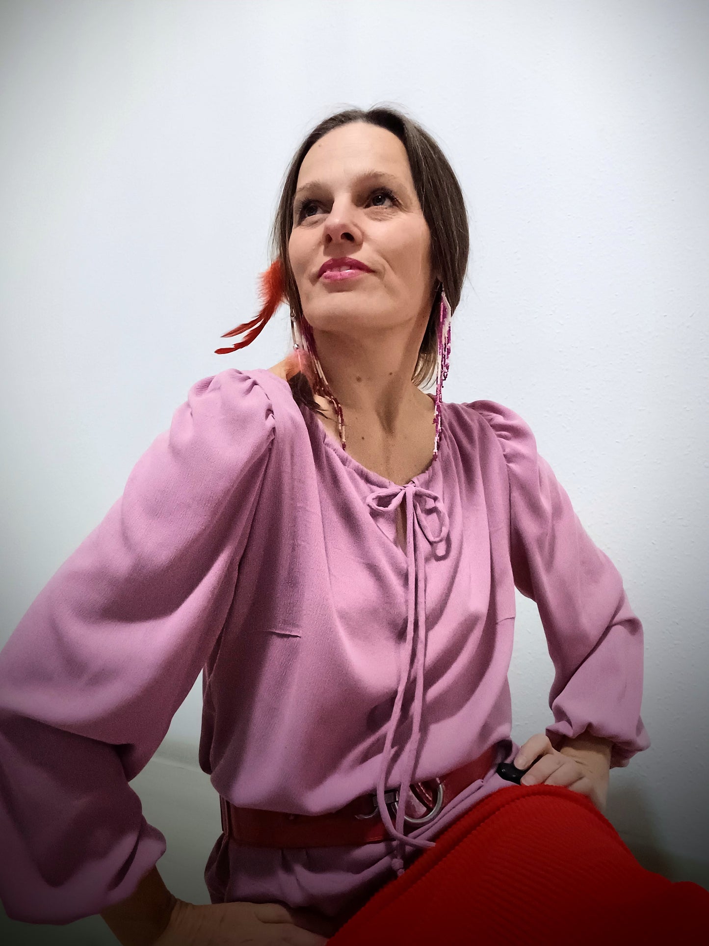 PŮVABNÁ HALENKA S NABÍRANÝMI RUKÁVY