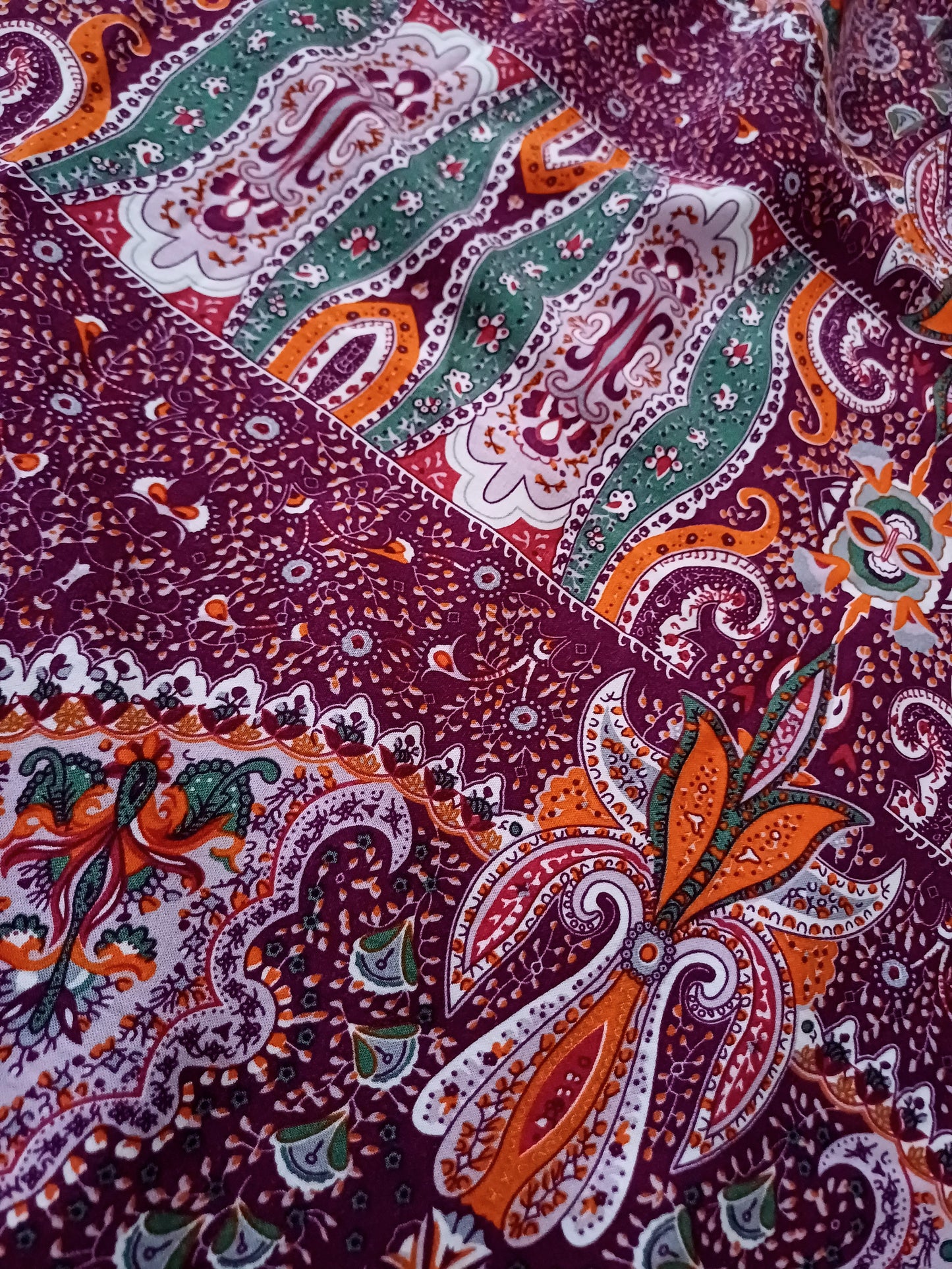 BOHO HALENKA S DESIGNOVÝM TISKEM