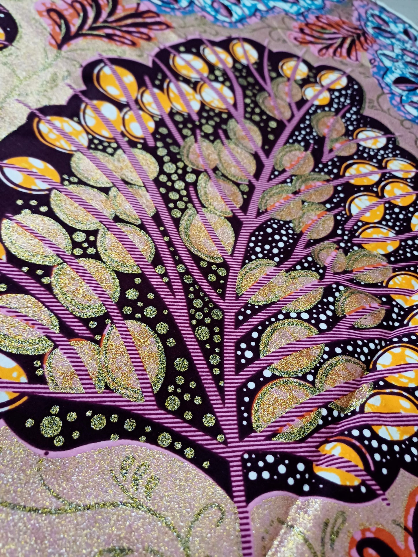 EXLUSÍVNÍ AFRICKÁ LÁTKA S GLITERS TISKEM
