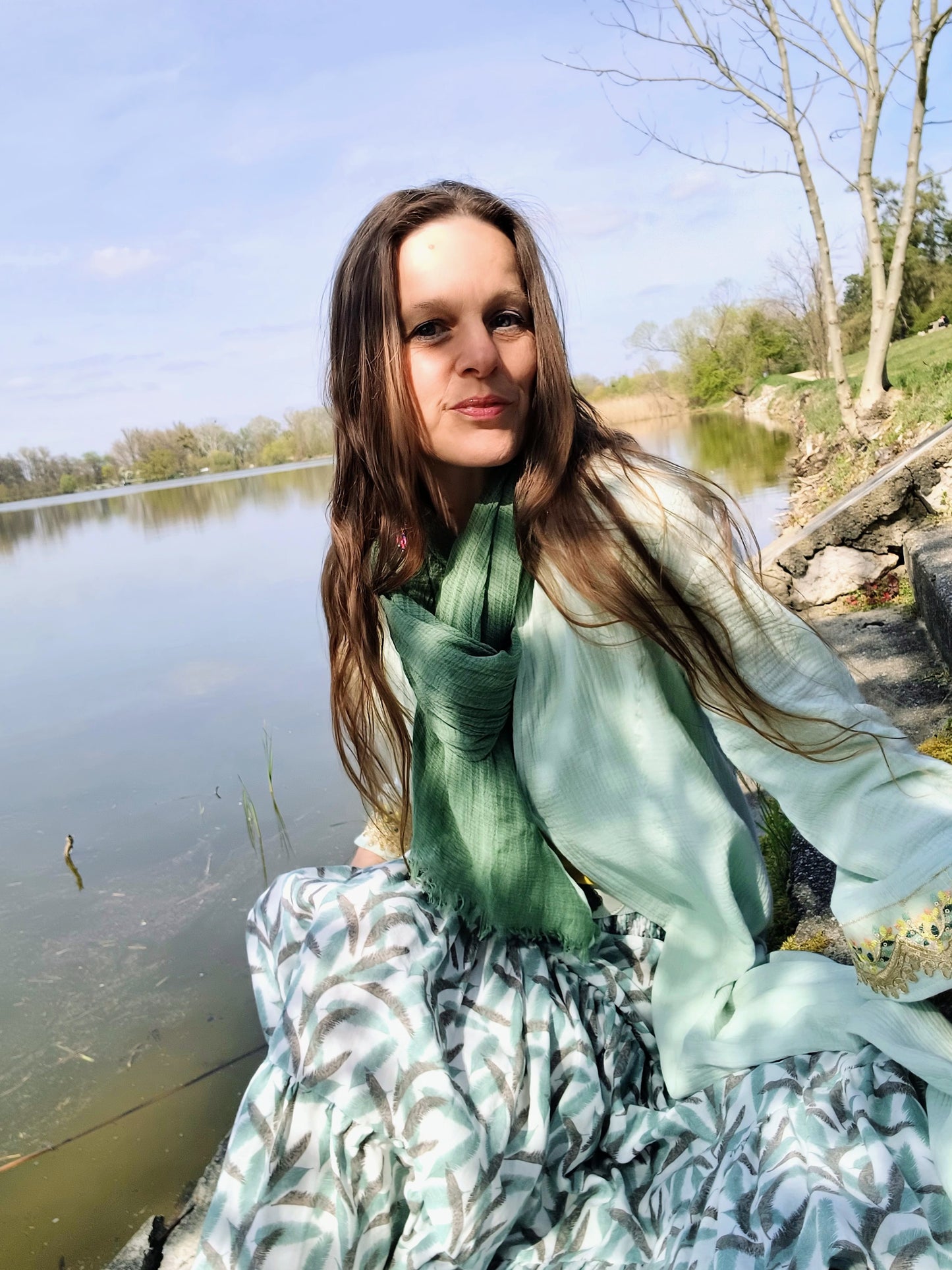 STYLOVÝ MAXI BOHO KABÁTEK S BORDUROU- VÝŠIVKOU NA RUKÁVECH