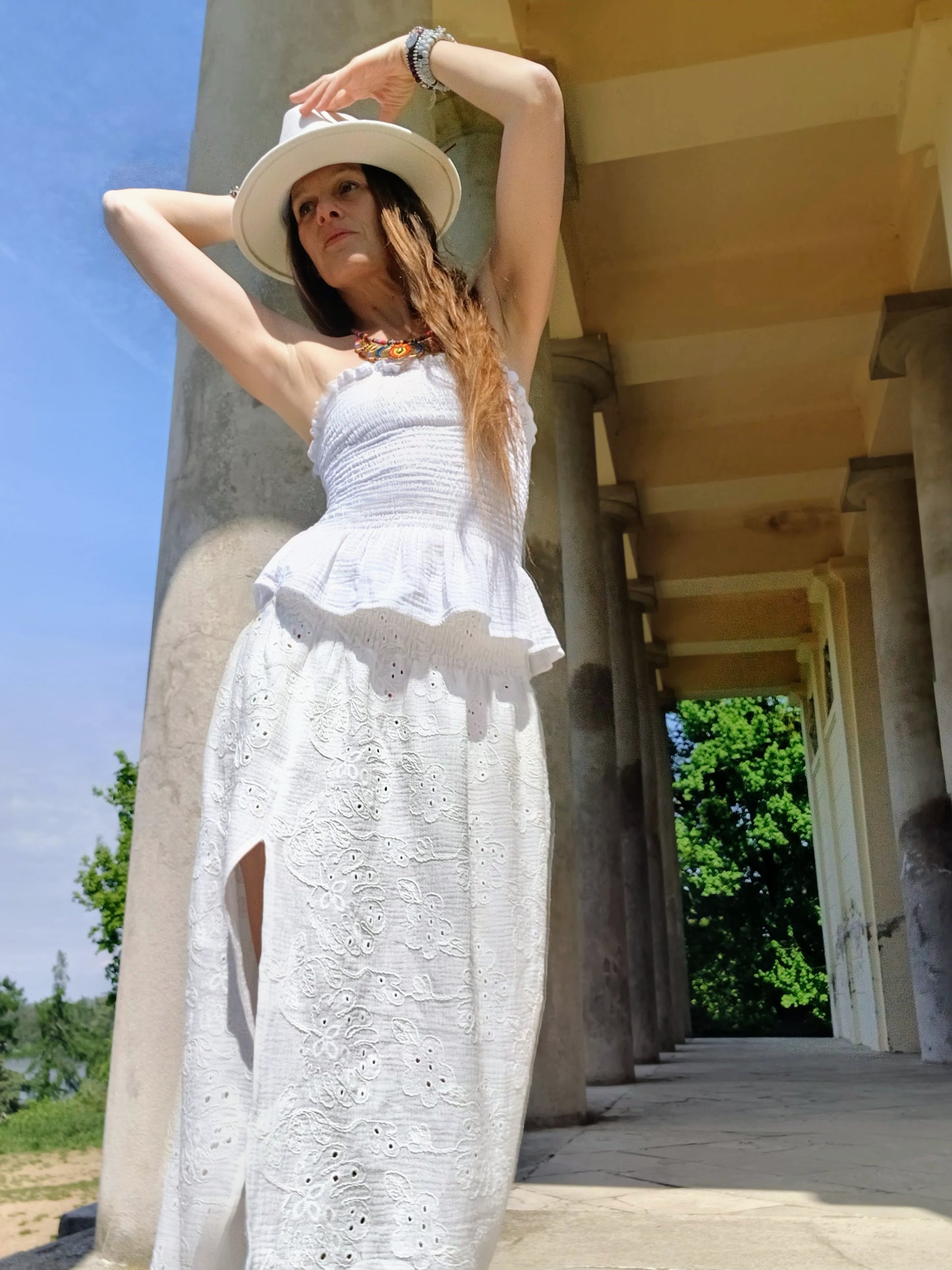 MADEIRA MUŠELÍN OFF WHITE ,SUKNĚ ROVNĚJŠÍHO STŘIHU S ROZPARKEM