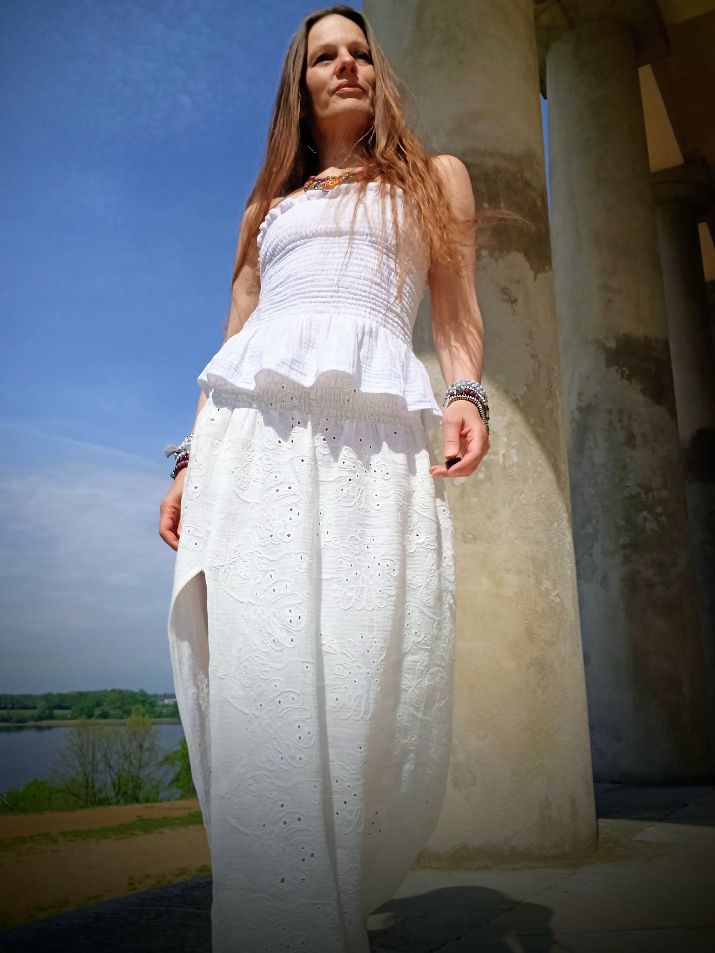 MADEIRA MUŠELÍN OFF WHITE ,SUKNĚ ROVNĚJŠÍHO STŘIHU S ROZPARKEM