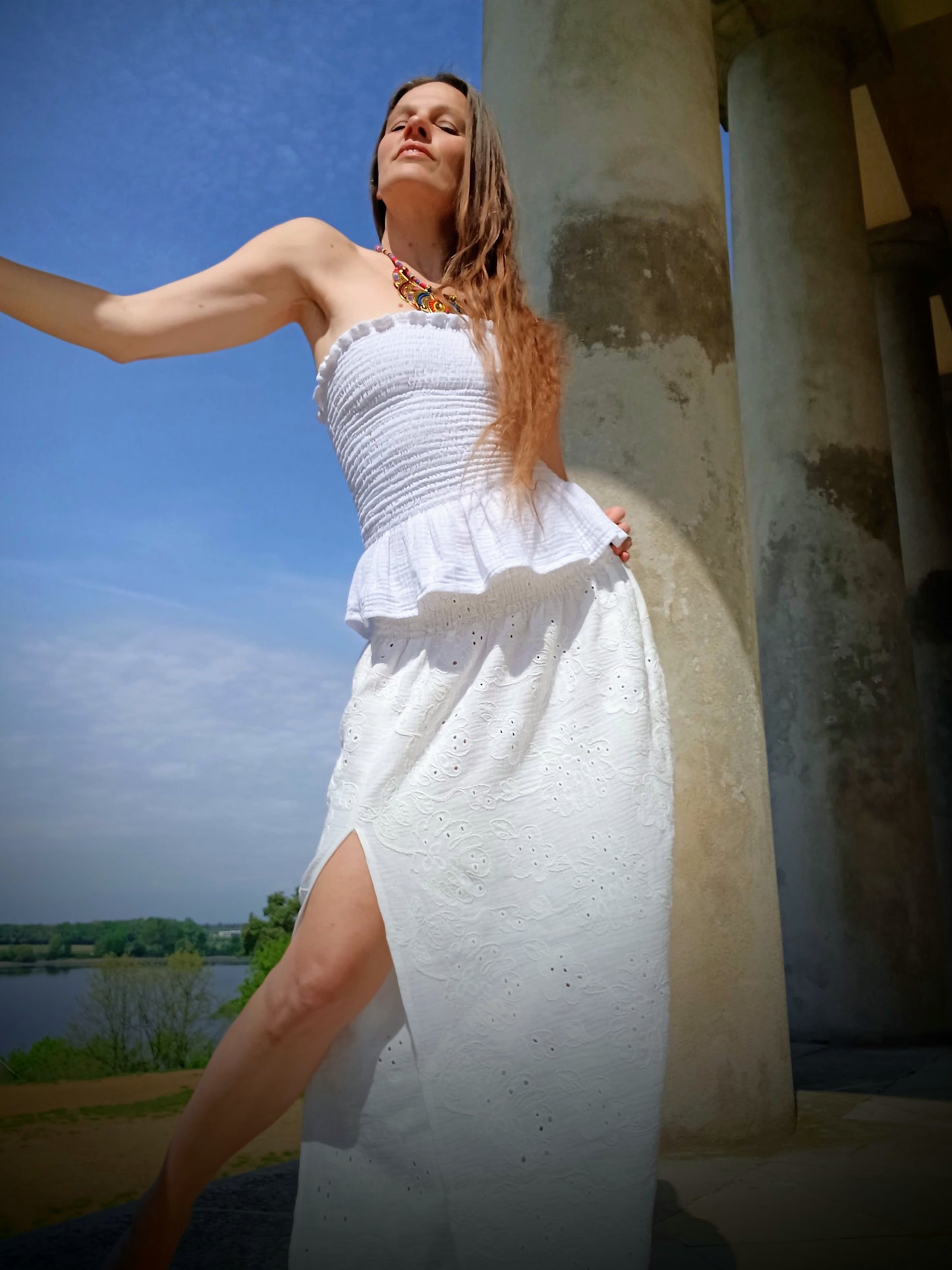MADEIRA MUŠELÍN OFF WHITE ,SUKNĚ ROVNĚJŠÍHO STŘIHU S ROZPARKEM