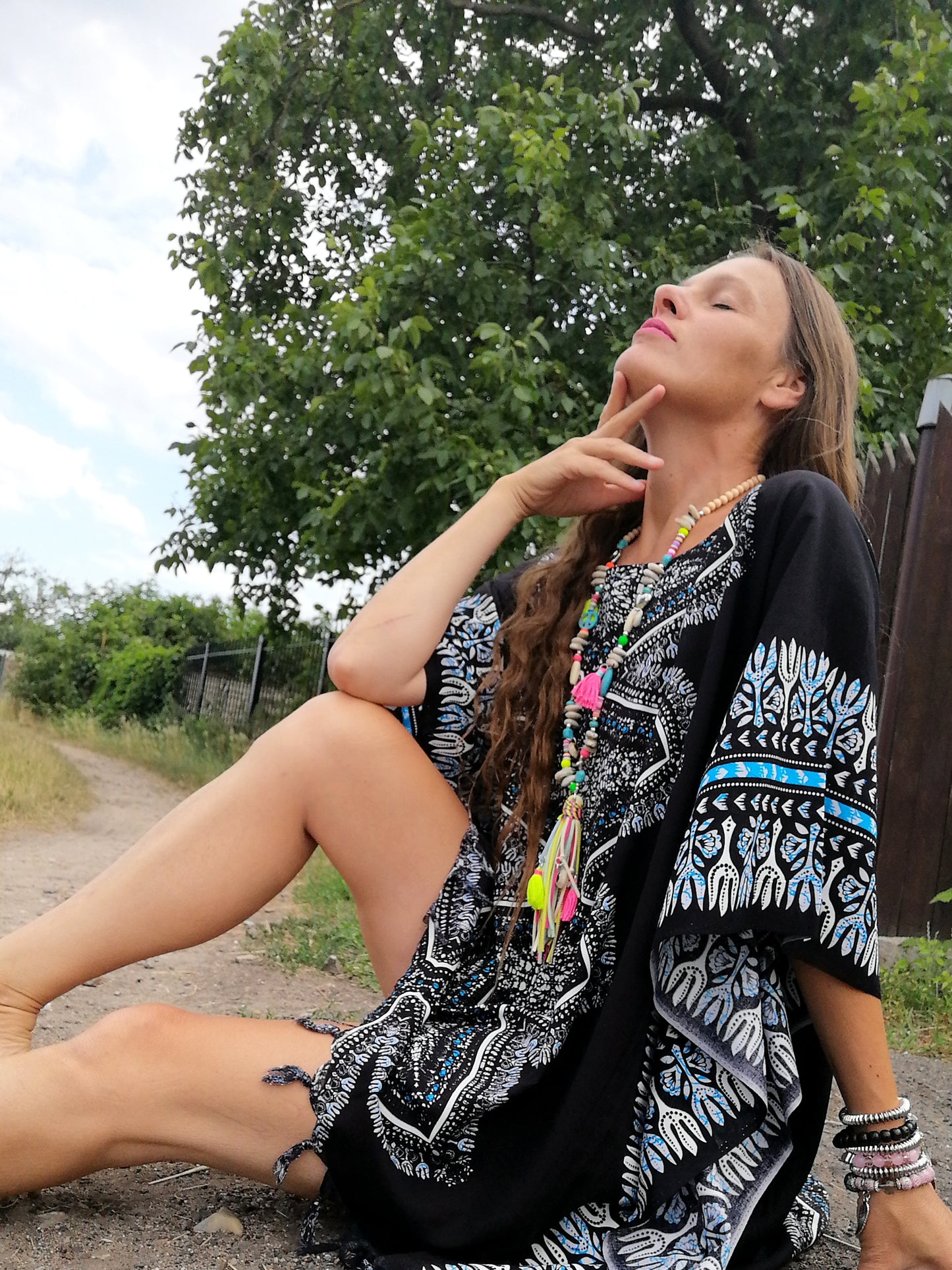Tunika s bordurou okolo rukávů