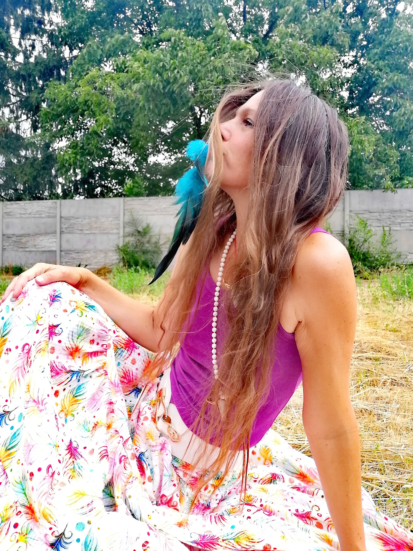 Překrásná něžná sukně duhová pírka
