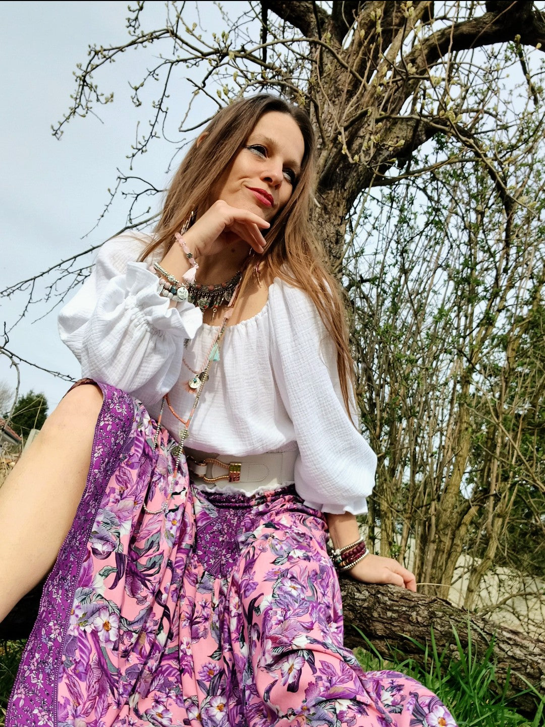 MUŠELÍNOVÁ BOHO HALENKA BÍLÁ,ŽABIČKOVANÁ DÉLKA AŽ DO PASU