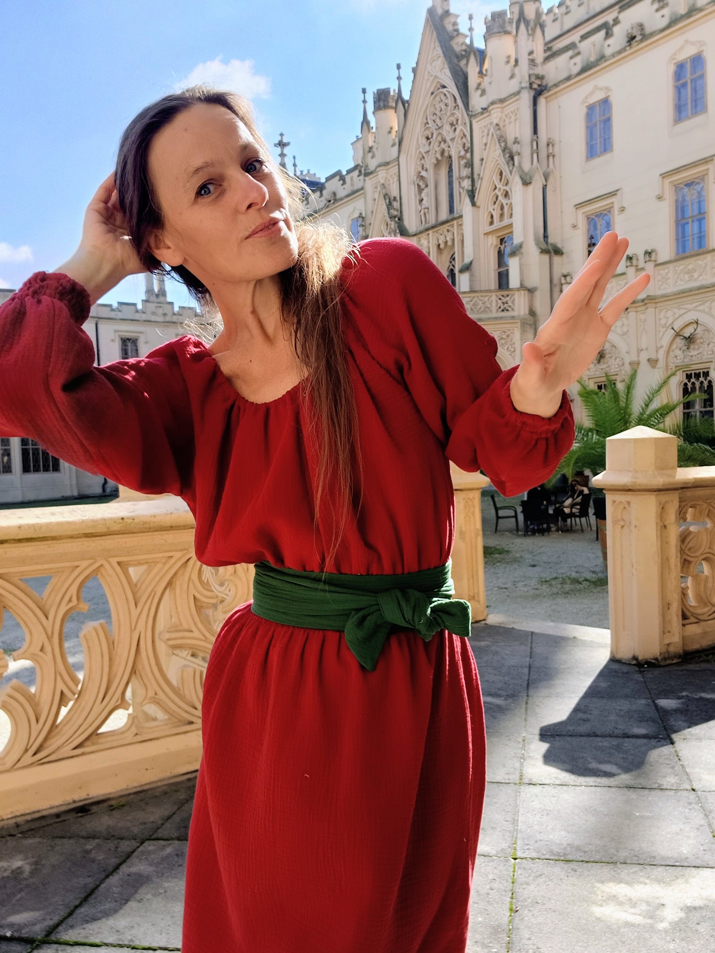 ŠATY RED WINE V ORGANIC MUŠELÍNU