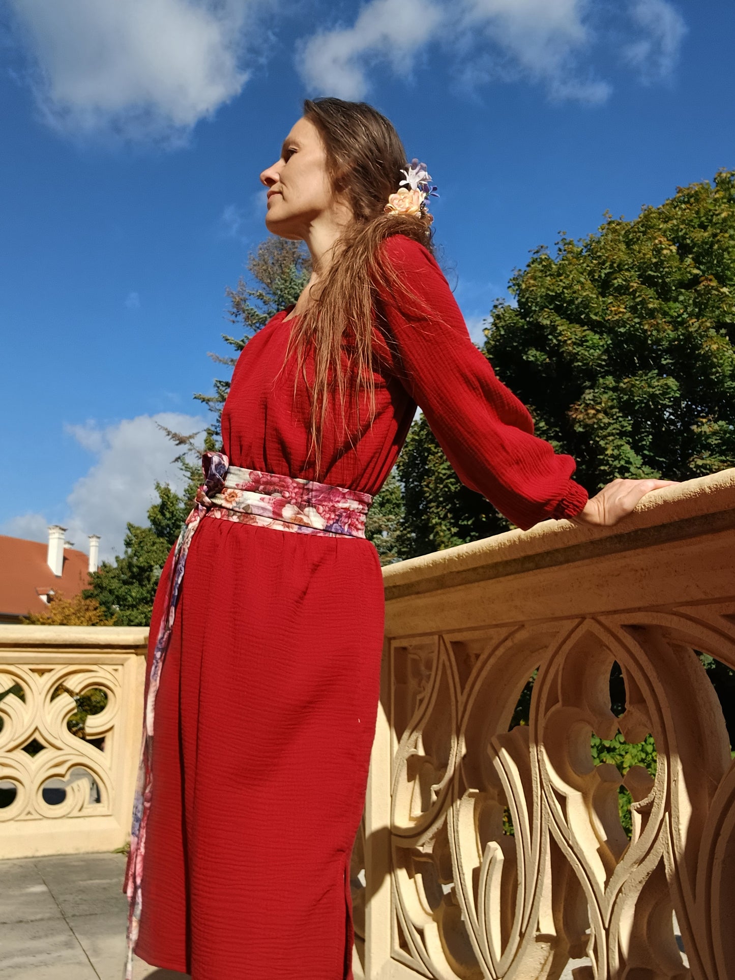 ŠATY RED WINE V ORGANIC MUŠELÍNU