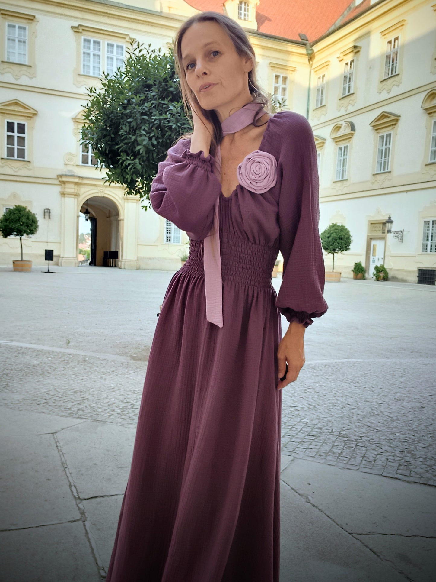NOBLESNÍ MAXI ŠATY MUŠELÍN