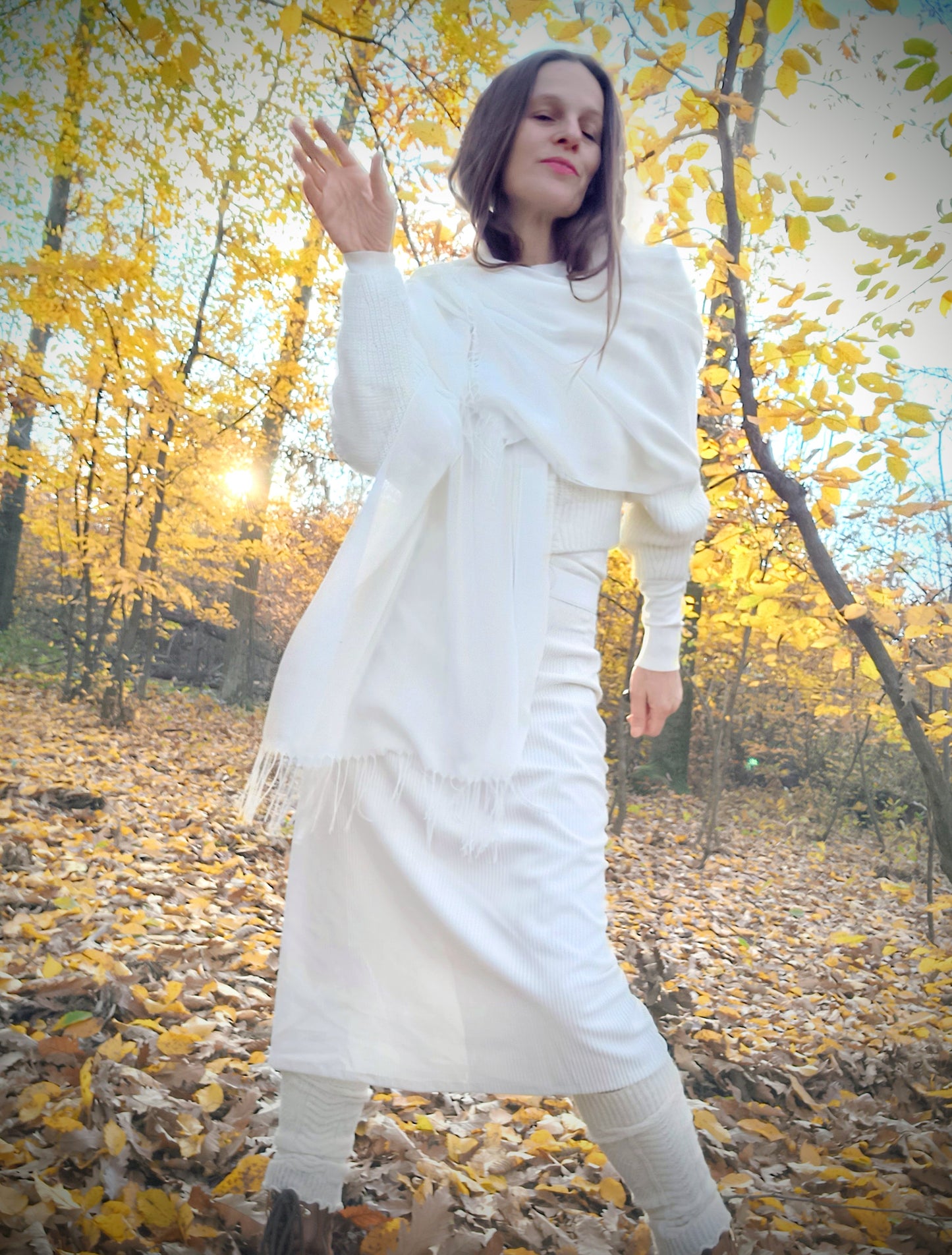 MANŠESTROVÁ SUKNĚ BARVA SMETANOVÁ