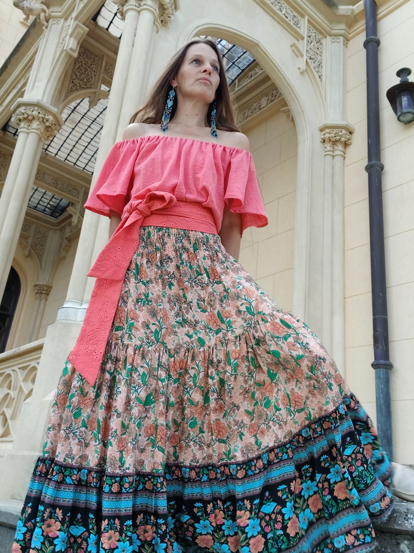 OPASEK KORÁLOVÝ-MUŠELÍN S VÝŠIVKOU