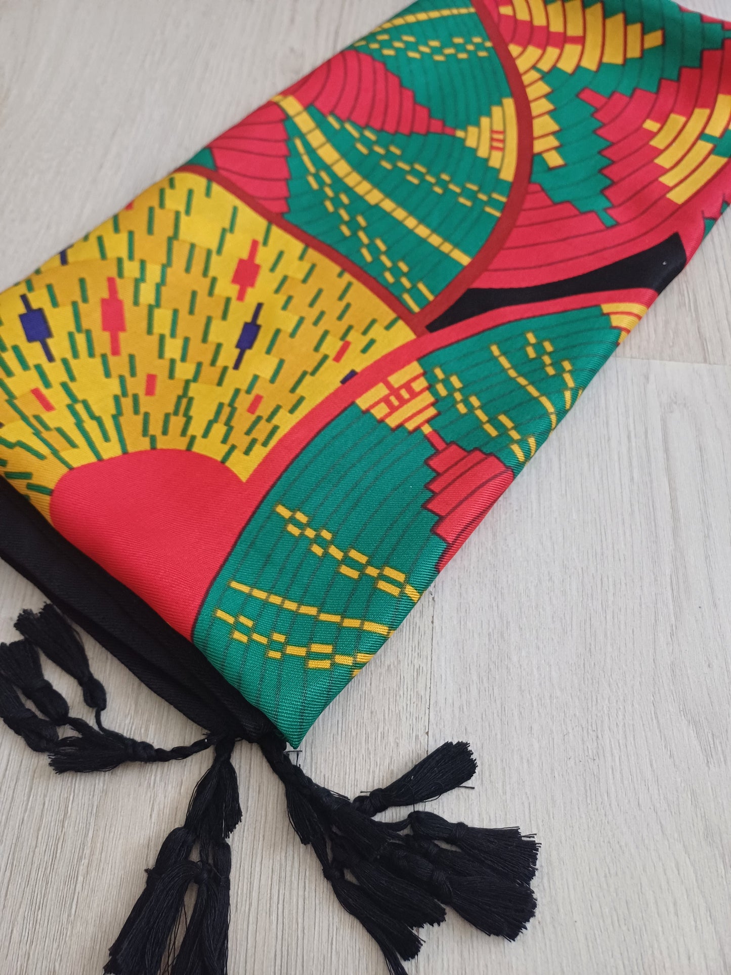 VELKÝ PLÉD V BOHO STYLU