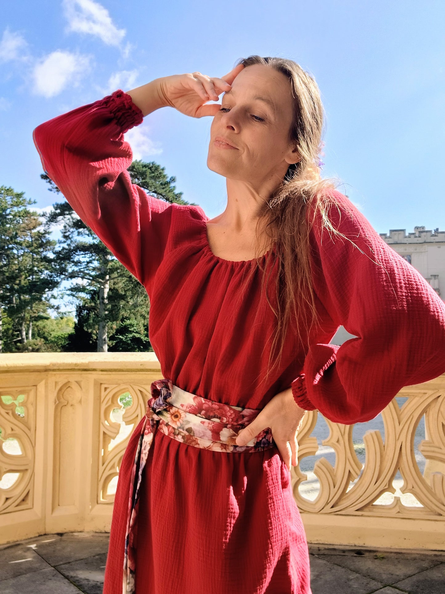 ŠATY RED WINE V ORGANIC MUŠELÍNU