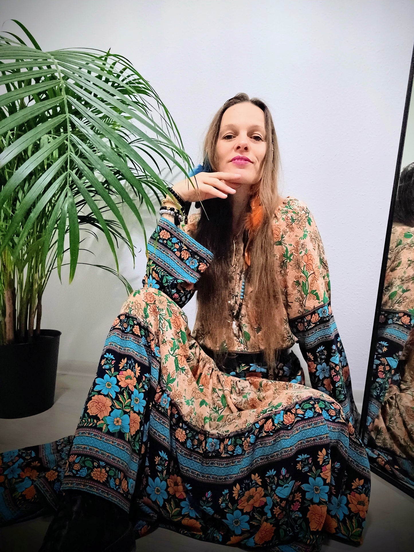EXLUSÍVNÍ BOHO SUKNĚ S BORDUROU VISKOZA/SATÉN