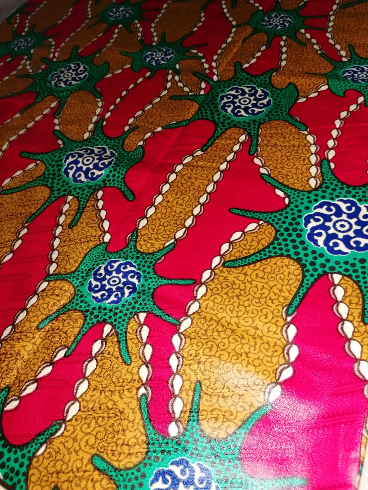 Africky brokat / African bazin tiny shells