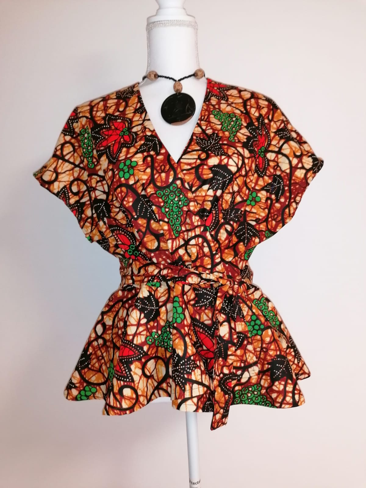 Africká halenka hnědá s listecky / African top brown