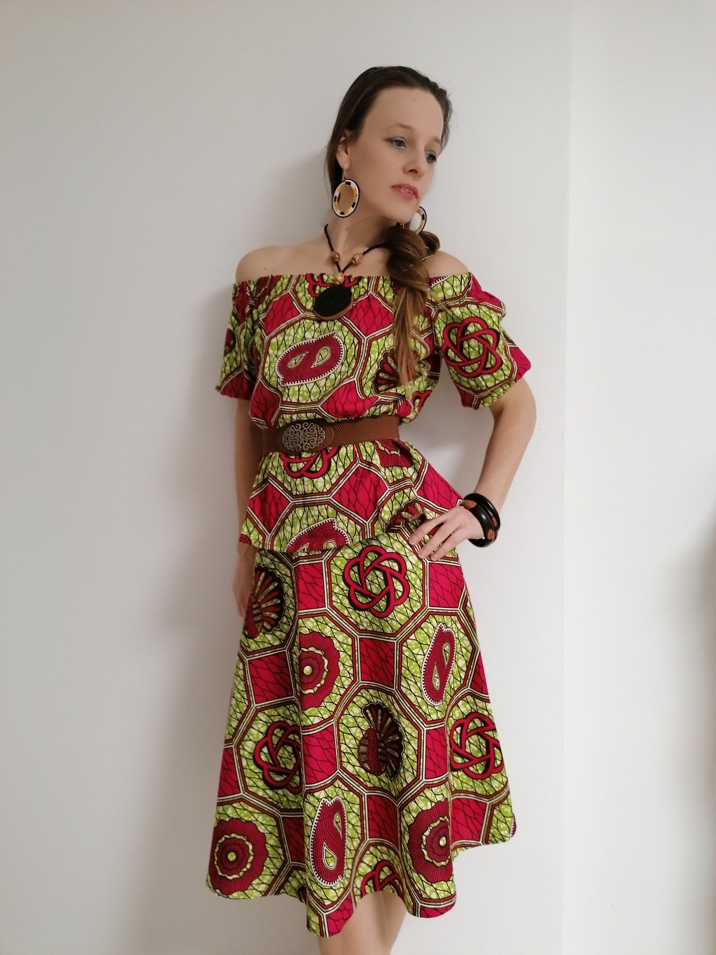 Čtvrkolová sukně africká zeleno růžová