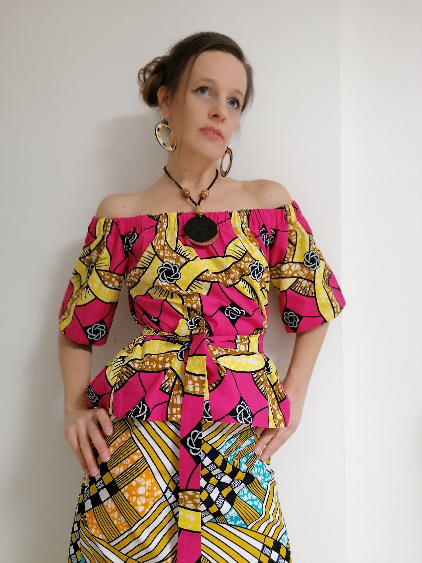 Růžová halenka /blouse /z africké látky s páskem