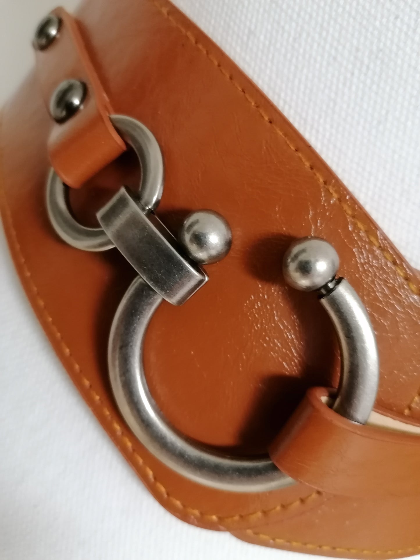 Bohemian opasek Camel stredně hnědý