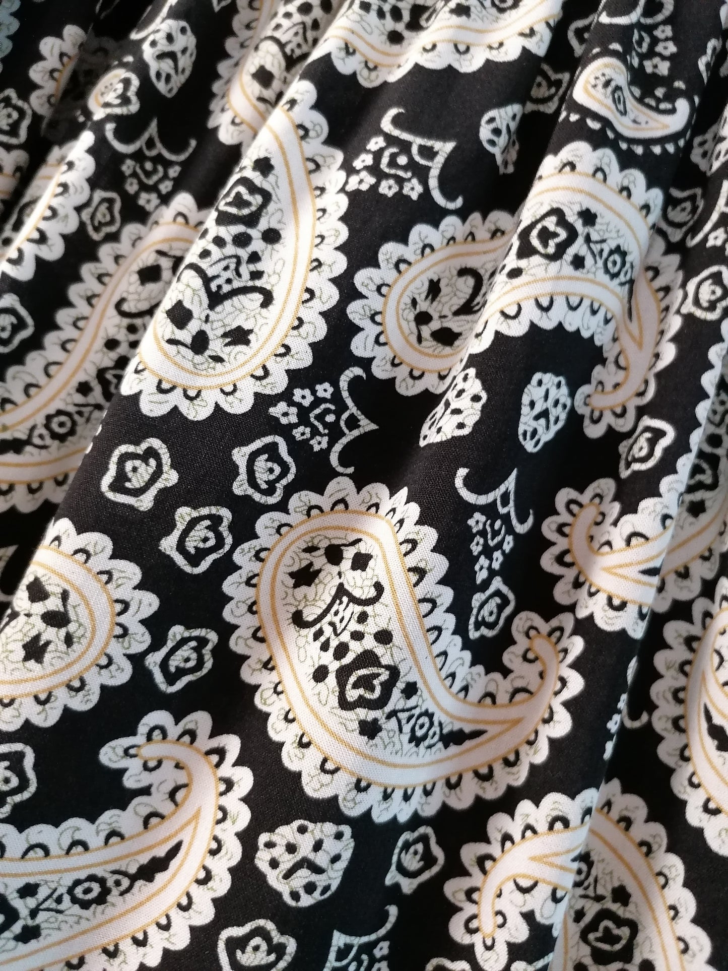 Paisley elegantní černo bílá sukně