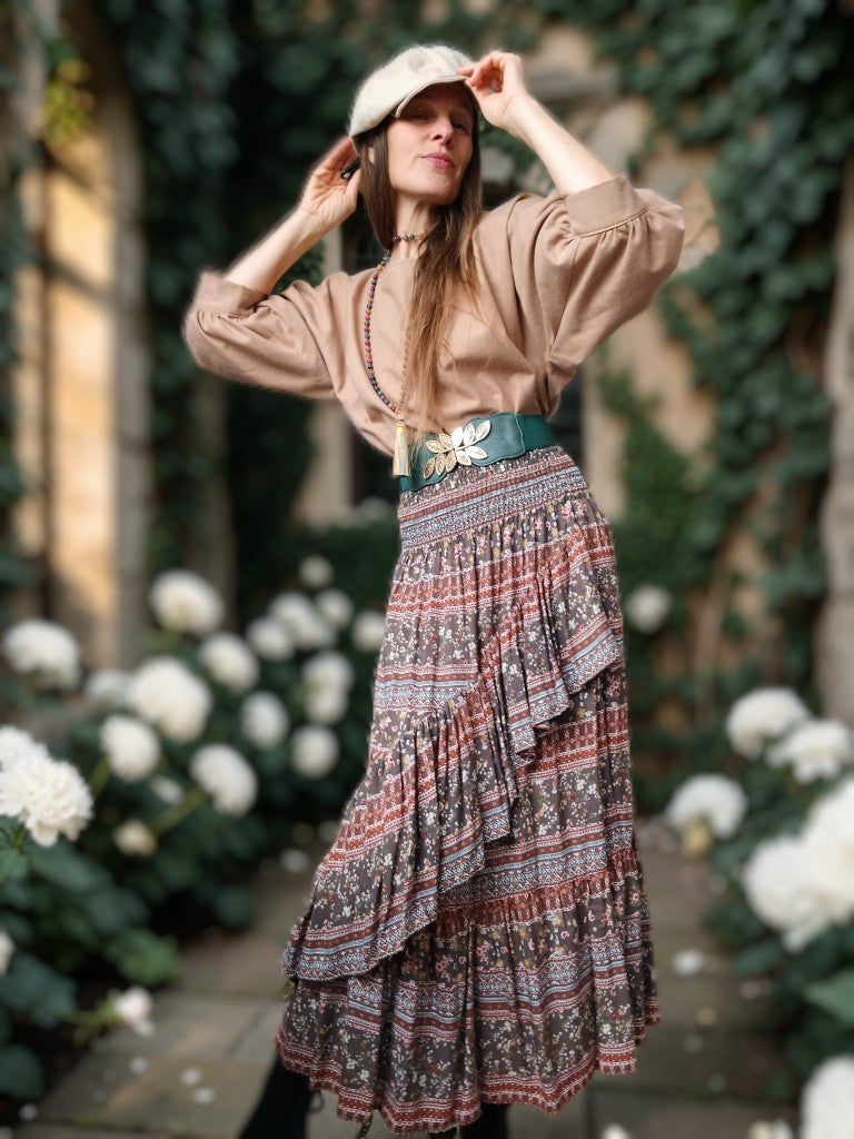 ASYMETRIC NÁDHERNÁ ZEMITÁ