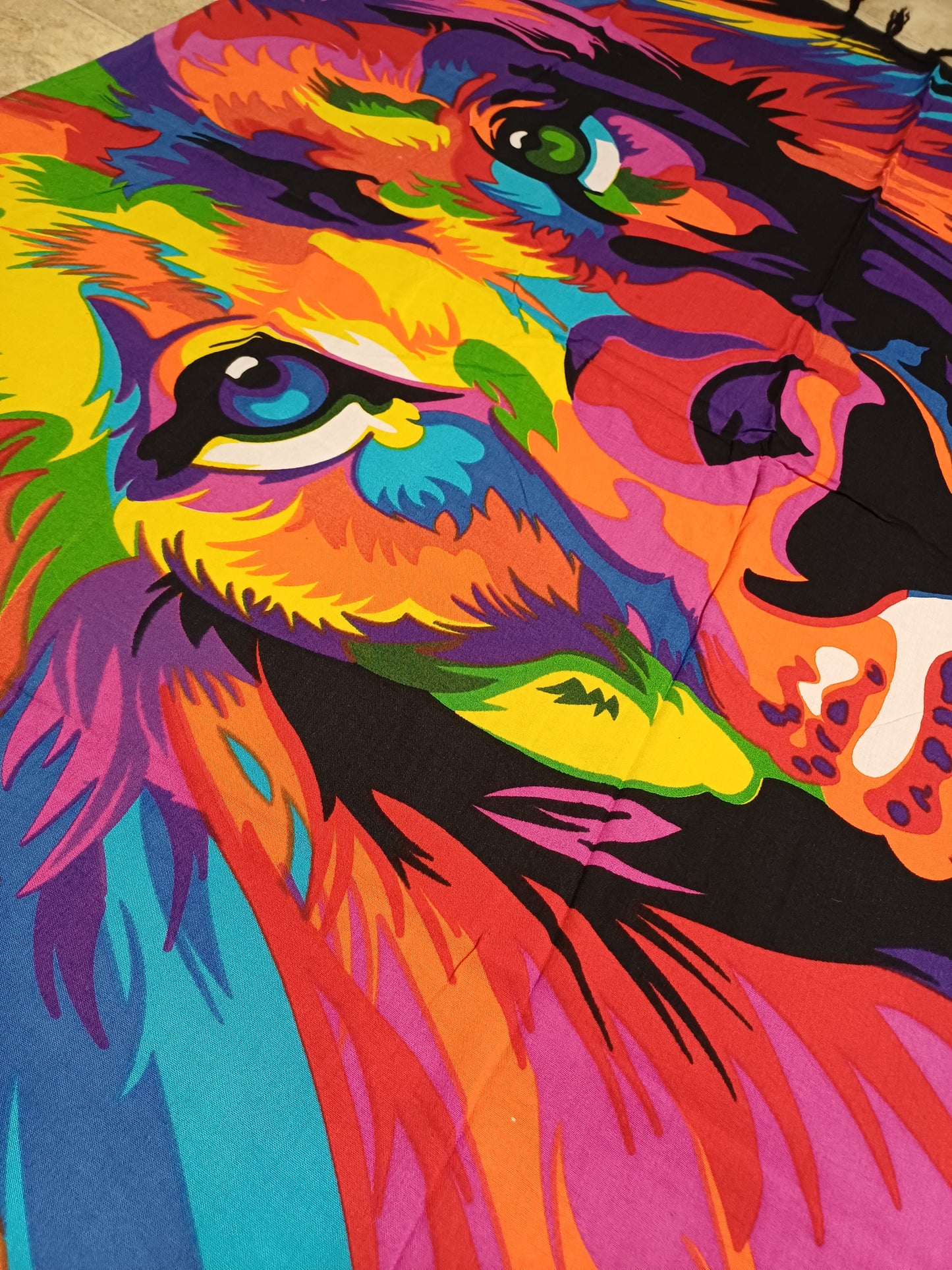 Pareo/sarong/Lion
