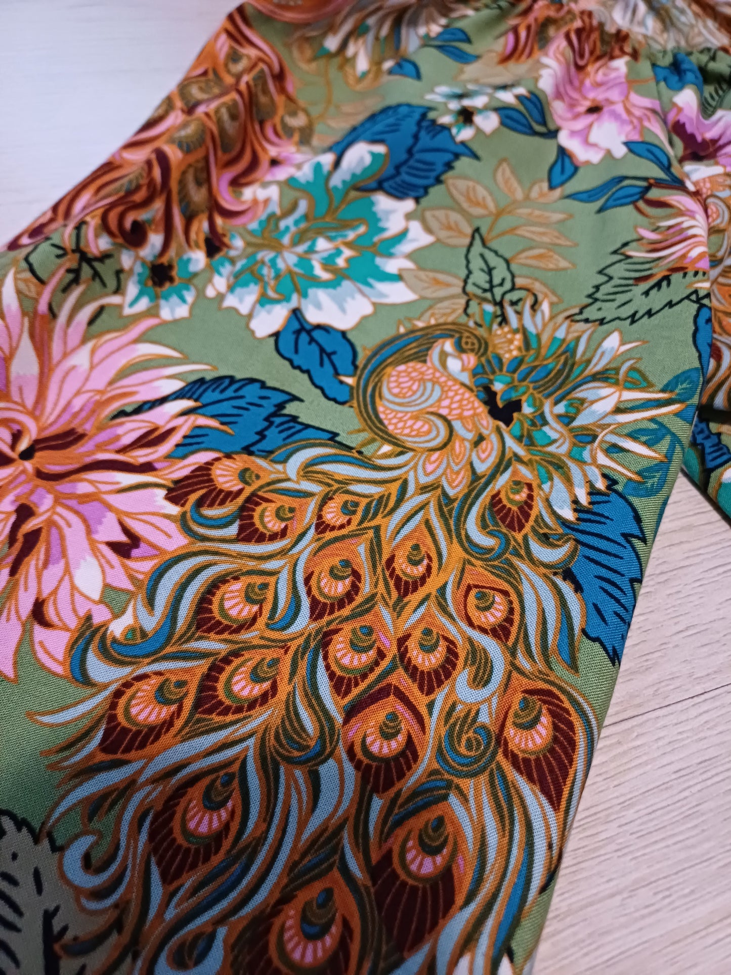 EXLUSÍVNÍ BOHO HALENKA S BORDUROU V DÉLCE A NA RUKÁVECH