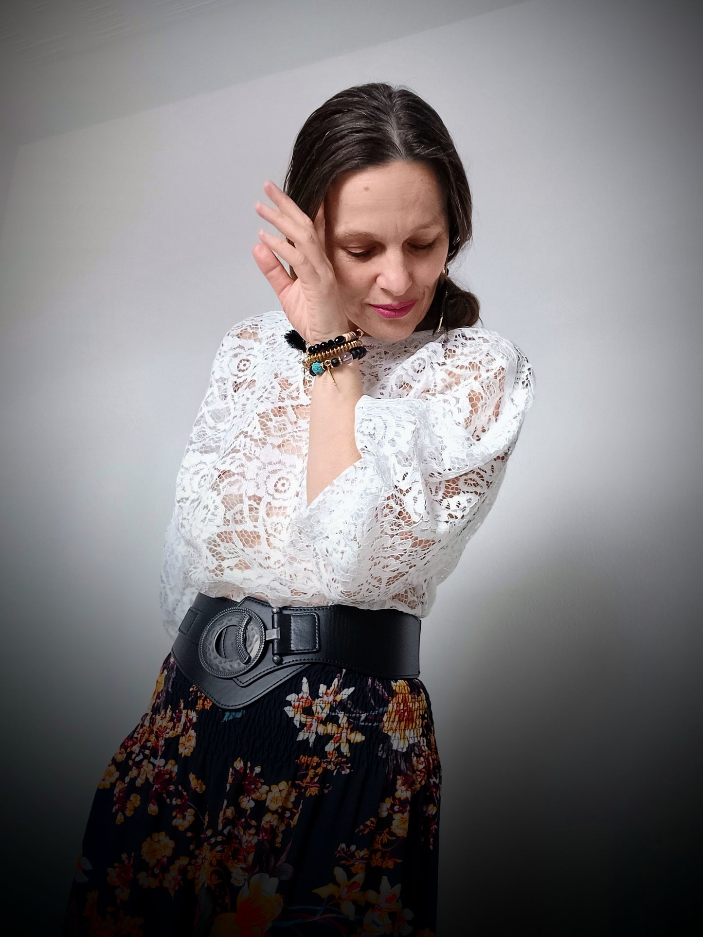 ELEGANTNÍ VEČERNÍ HALENKA BÍLA KRAJKA