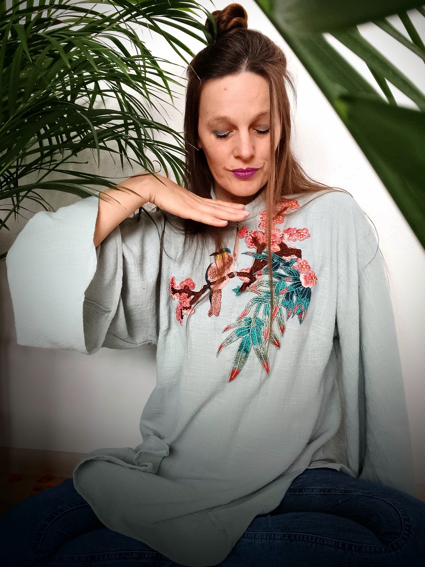 PŮVABNÁ HALENKA V JAPONSKÉM STYLU Z MĚKČENÉHO LNU