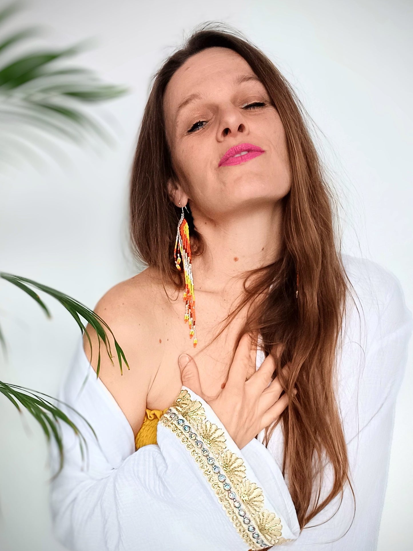 BOHO NAUŠNIČKY KORÁLKOVÉ ORANŽOVÉ