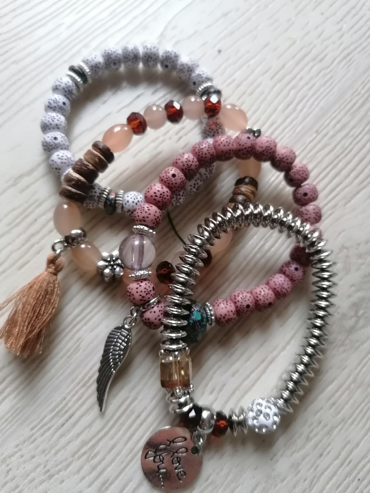 Sada 4 náramků v boho stylu béžová
