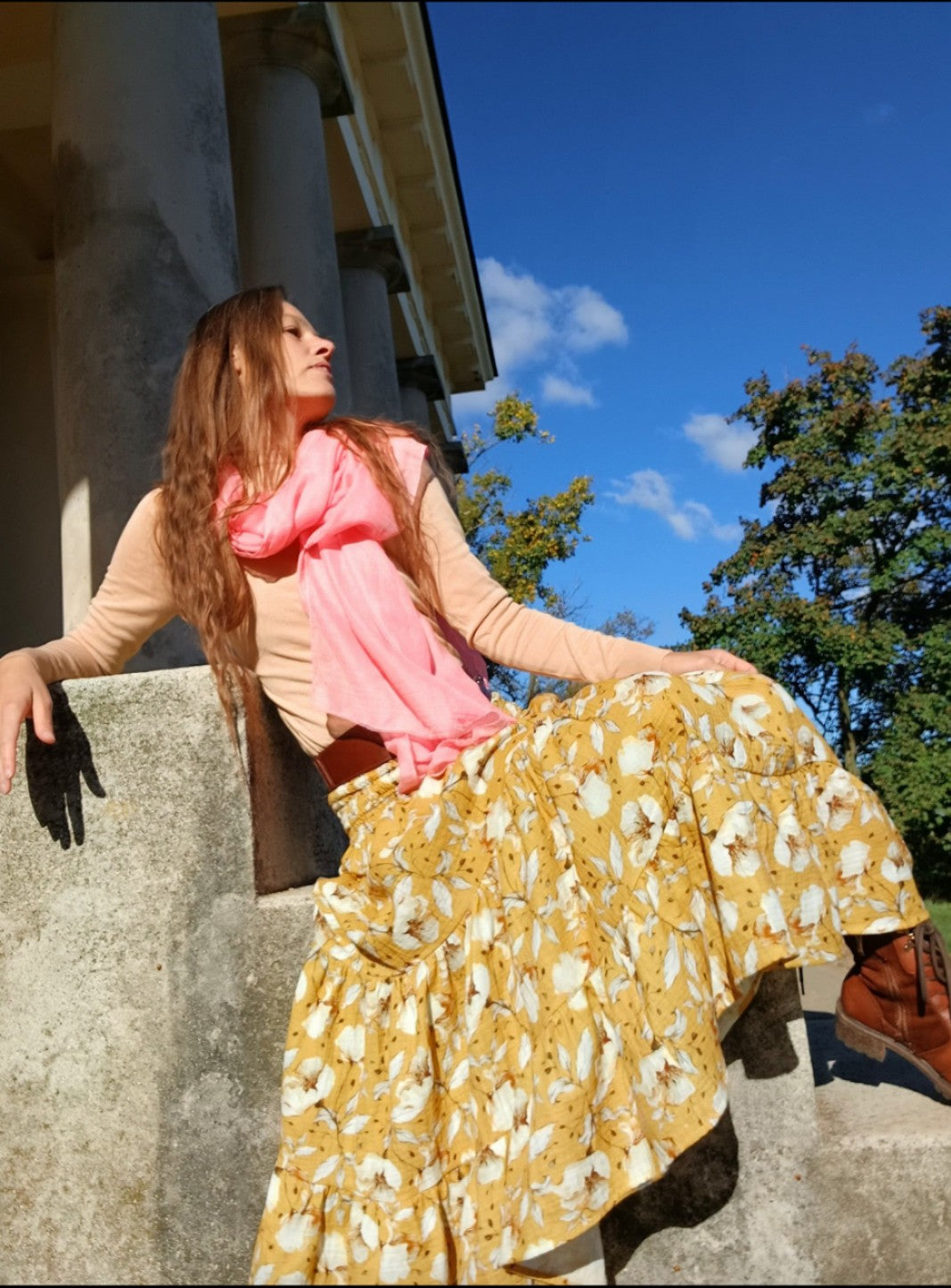 PŮVABNÁ SUKNĚ ROMANTICKÁ BOHO KASKÁDOVITÁ KE KOTNÍKŮM