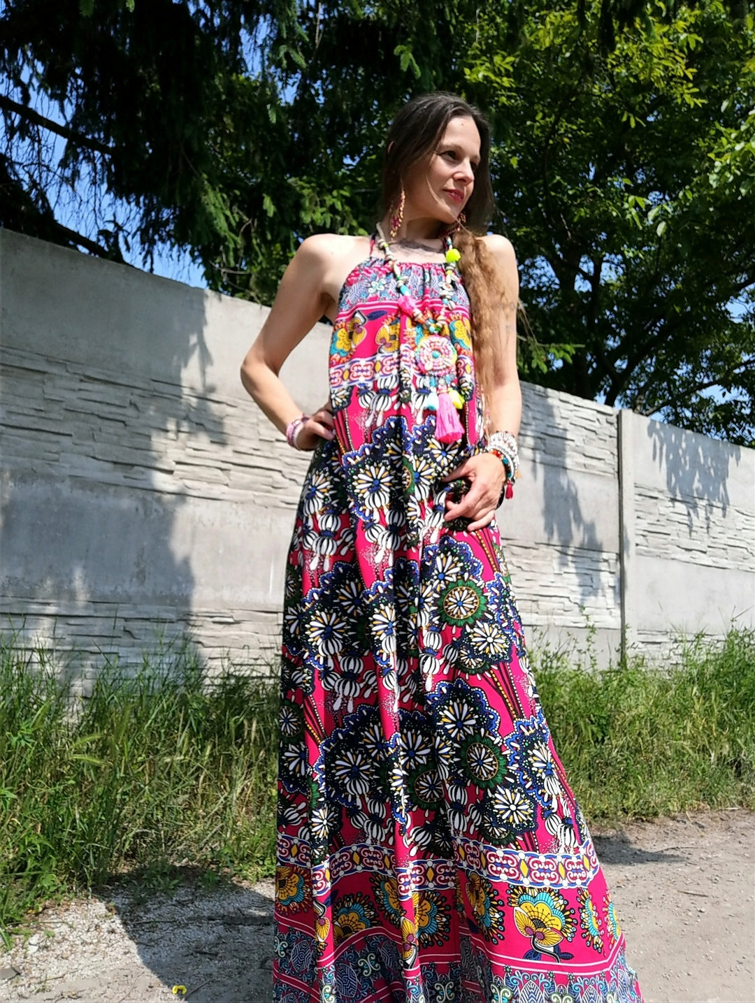 Letní šaty maxi-odhalená záda