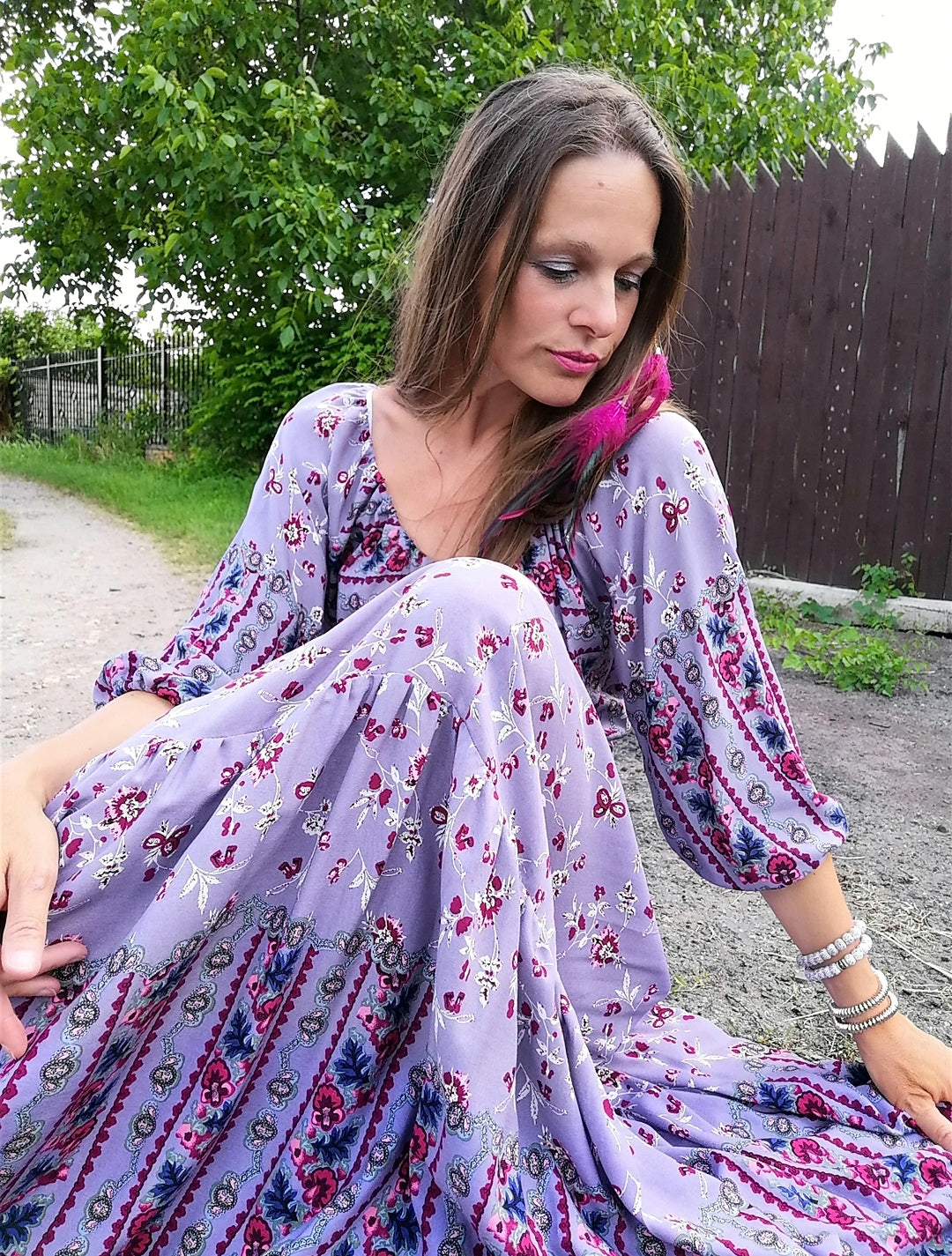Bohemian šaty fialové s bordurou