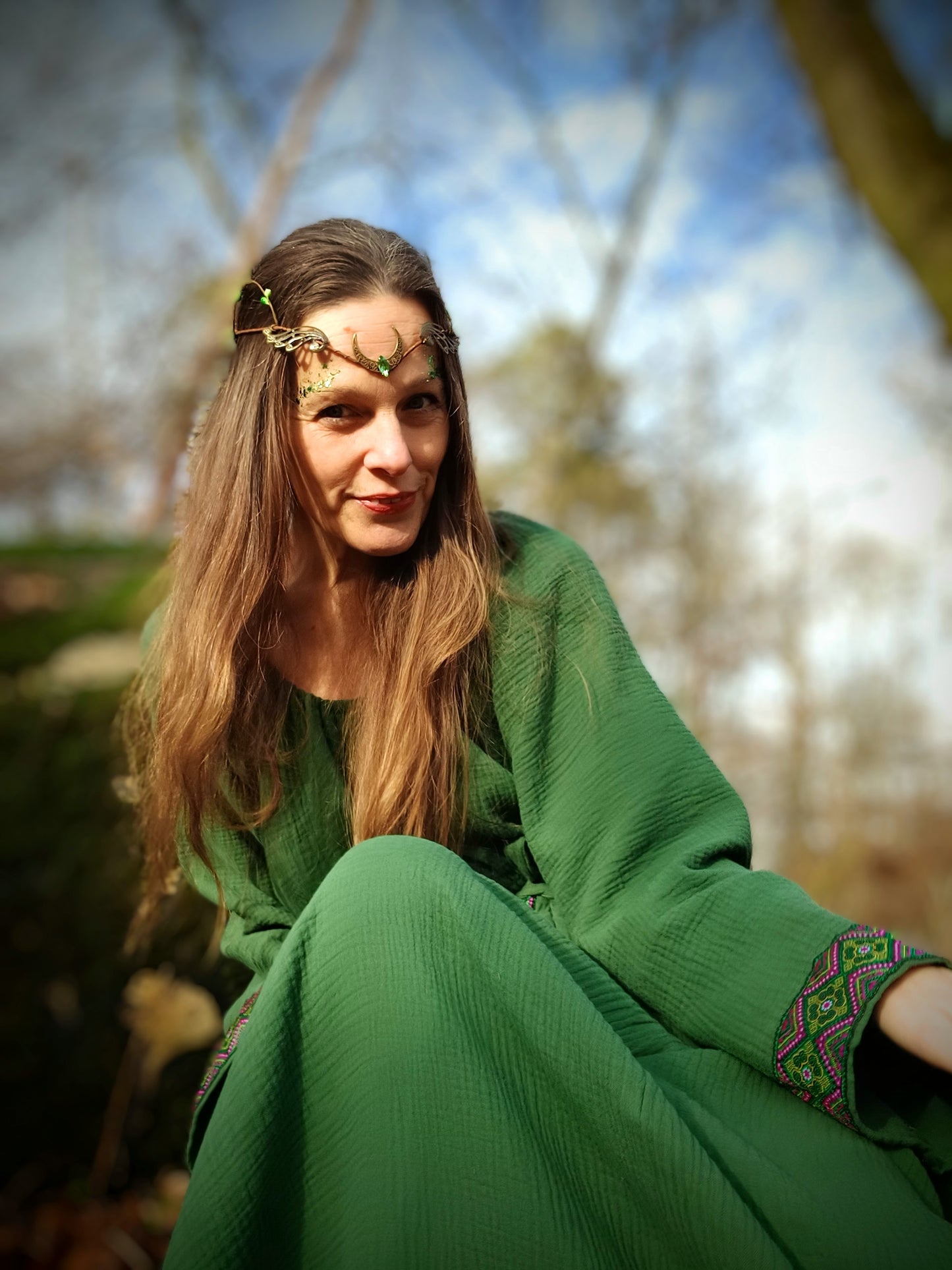 MAGIC GREEN FOREST -S BORDUROU NA RUKÁVECH A S OPASKEM