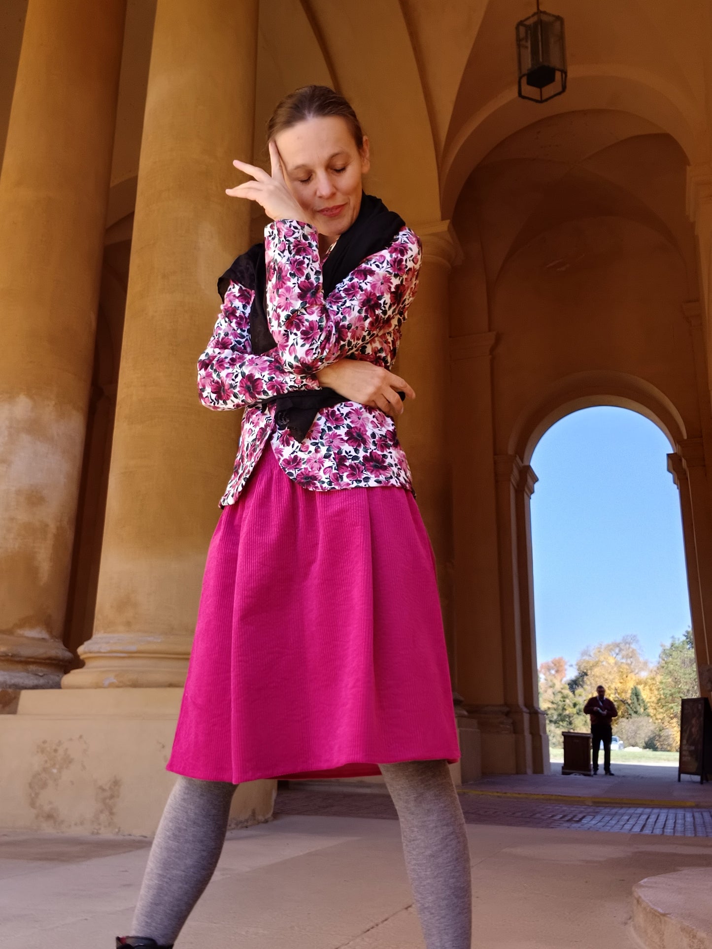 SUKÝNKA KRÁTKÁ Z PEVNĚJŠÍHO MANŠESTRU NÁDHERNÁ  SYTÁ FUCHSIOVÁ