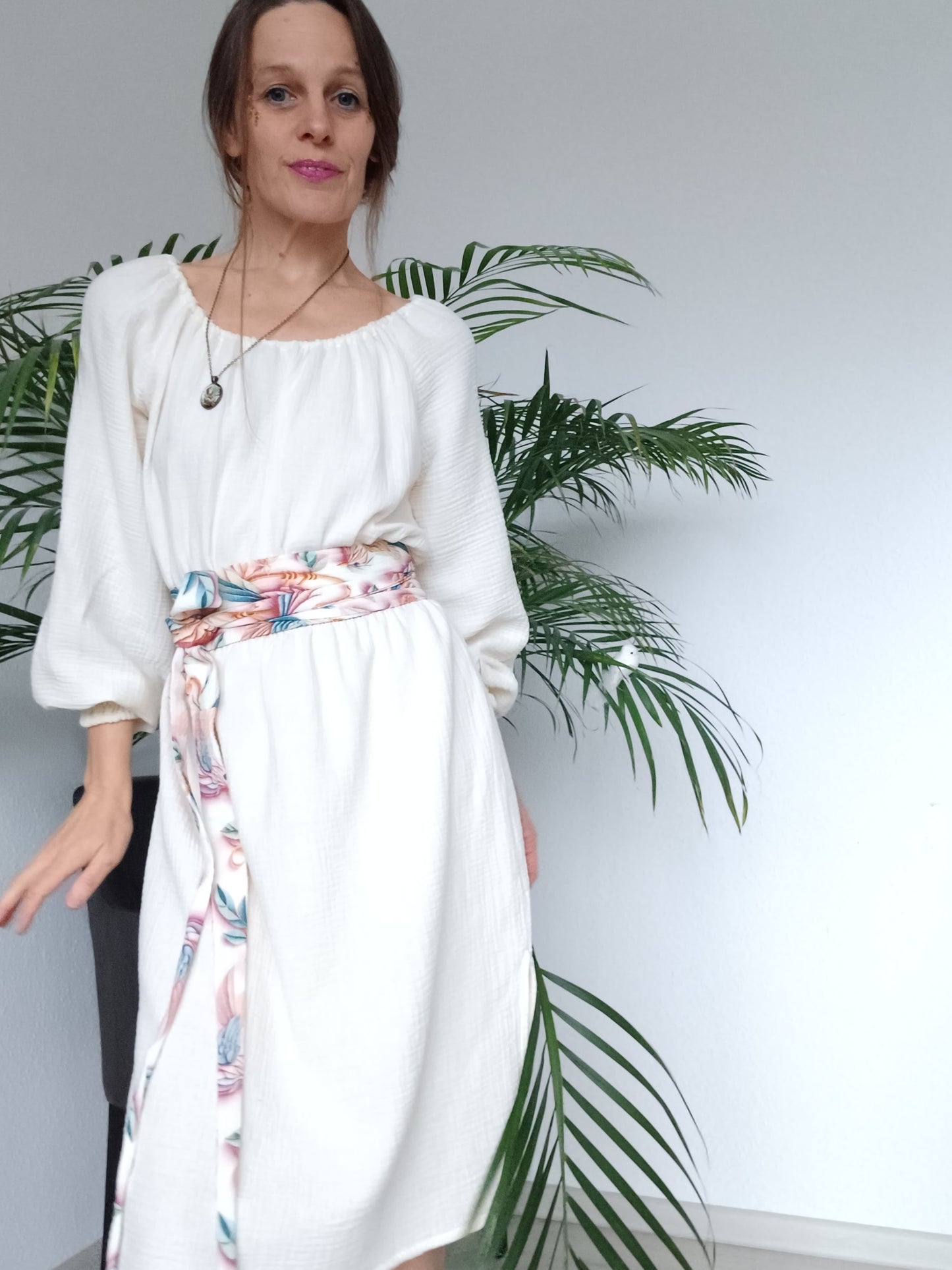 ÚCHVATNÉ NĚŽNÉ ŠATIČKY MUŠELÍNOVÉ CREMA