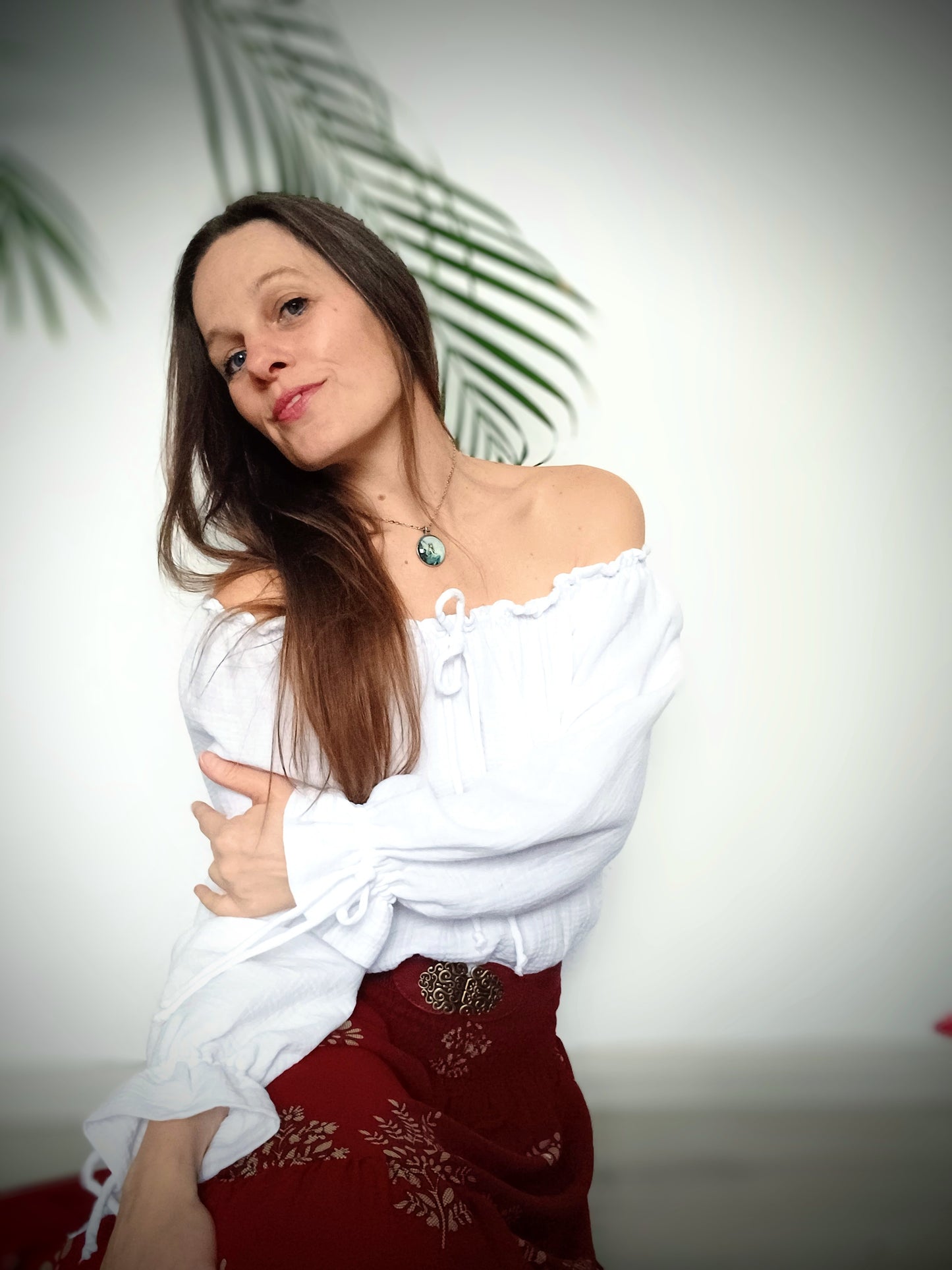 PŮVABNÁ ROMANTICKÁ BOHO HALENKA BÍLÁ MUŠELÍNOVÁ