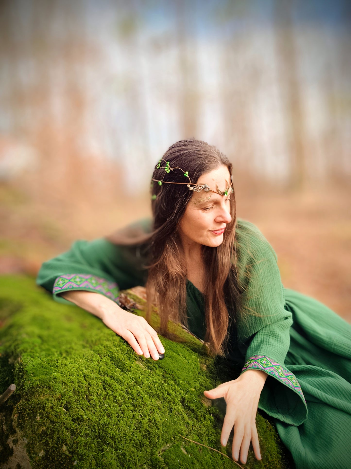 MAGIC GREEN FOREST -S BORDUROU NA RUKÁVECH A S OPASKEM