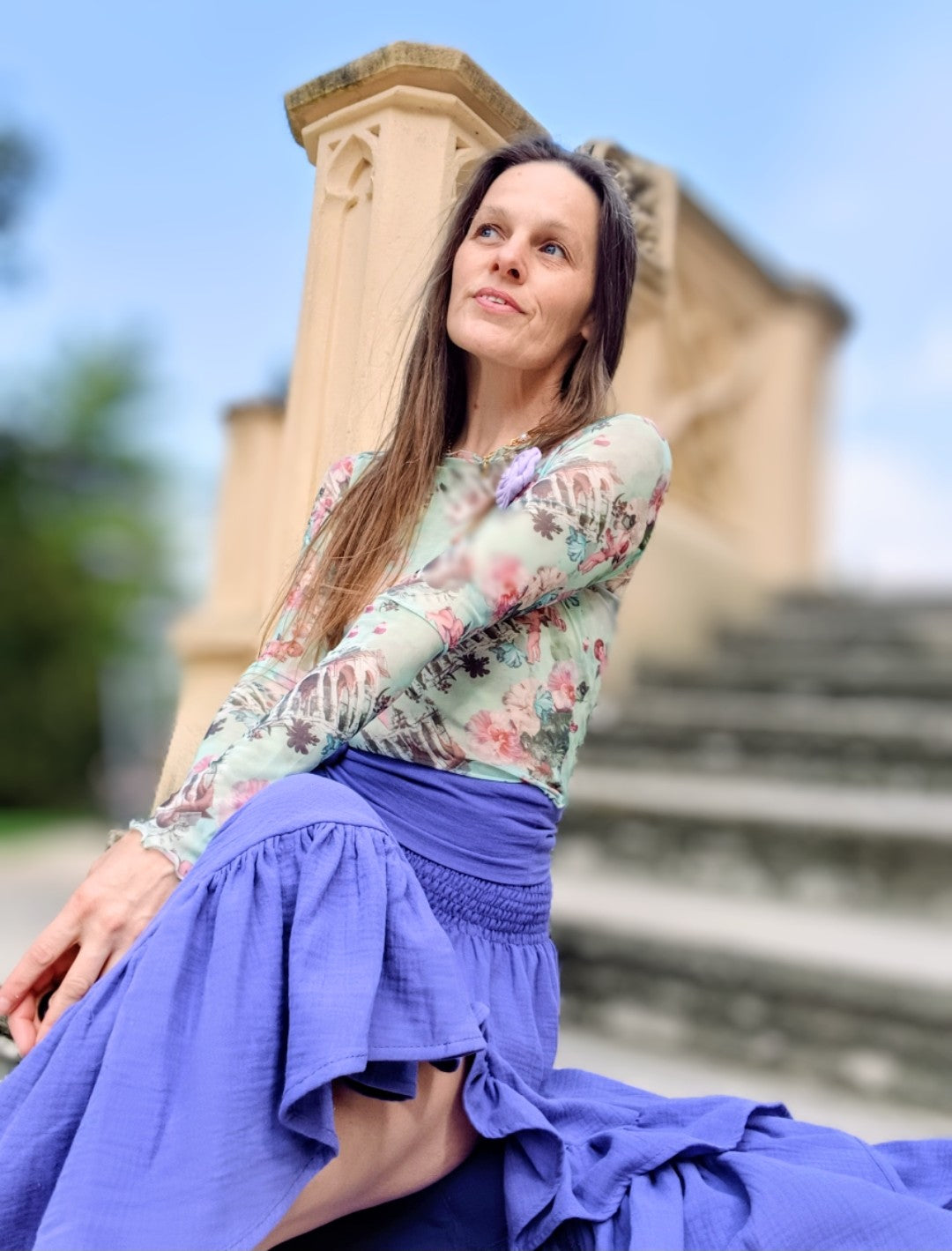 SEXY SUKÝNKA S VYSOKÝM ROZPARKEM FIALOVÁ