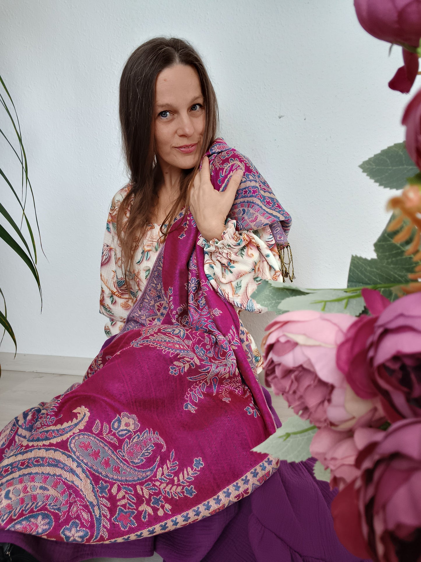 ÚCHVATNÝ PLÉD S PAISLEY VZOREM SYTÁ PINK