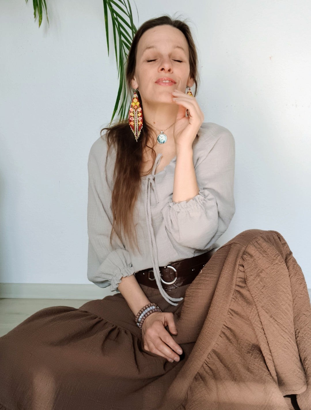 PŘEKRÁSNÁ HALENKA Z MĚKČENÉHO LNU-ŠEDOSTŘÍBRNÁ
