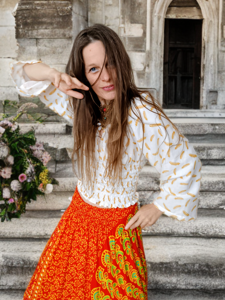 PŮVABNÁ HALENKA /TOP Z KOLEKCE ANTIC