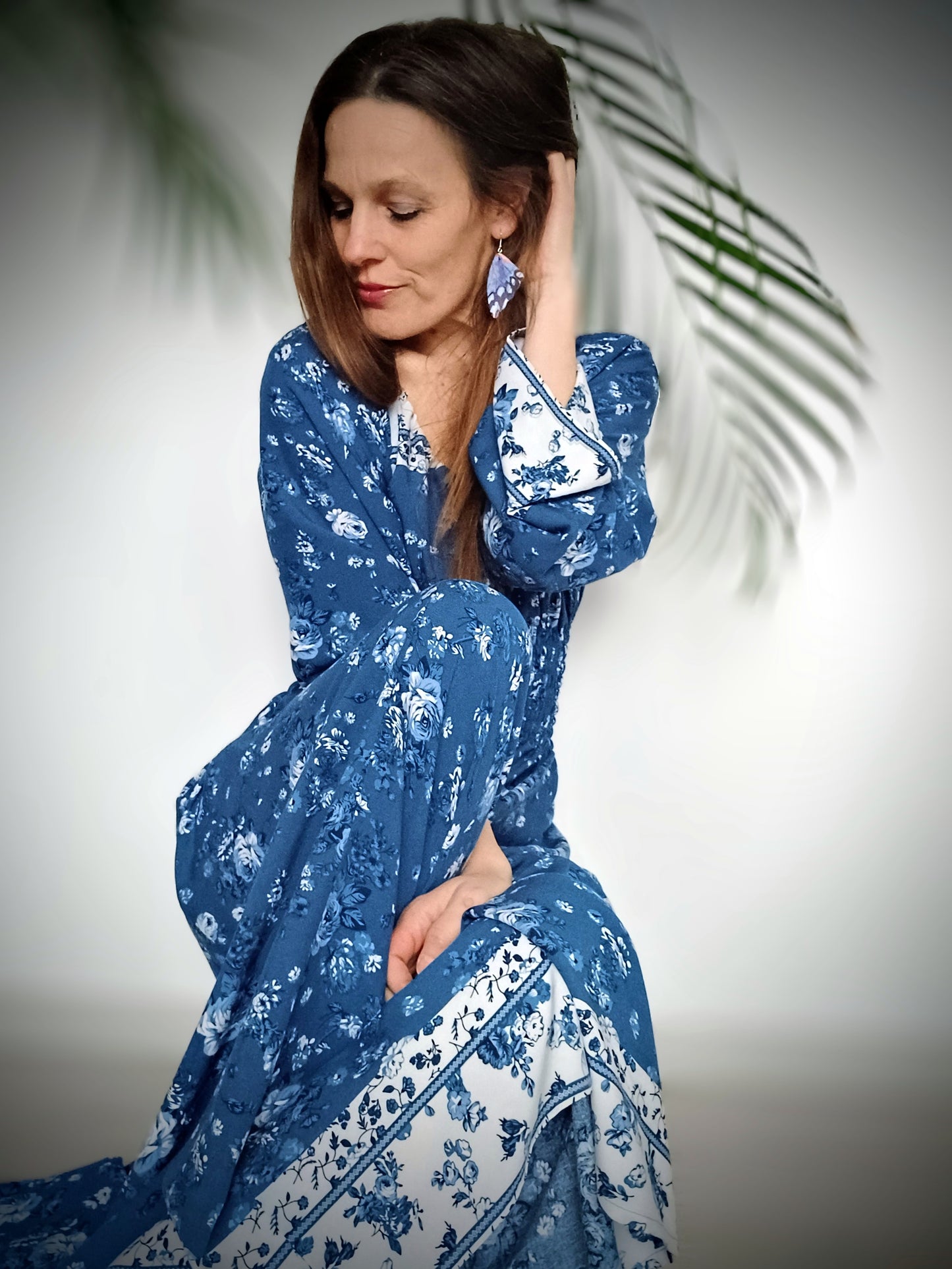 ÚCHVATNÉ BLUE ŠATY KVĚTINOVÉ S BORDUROU