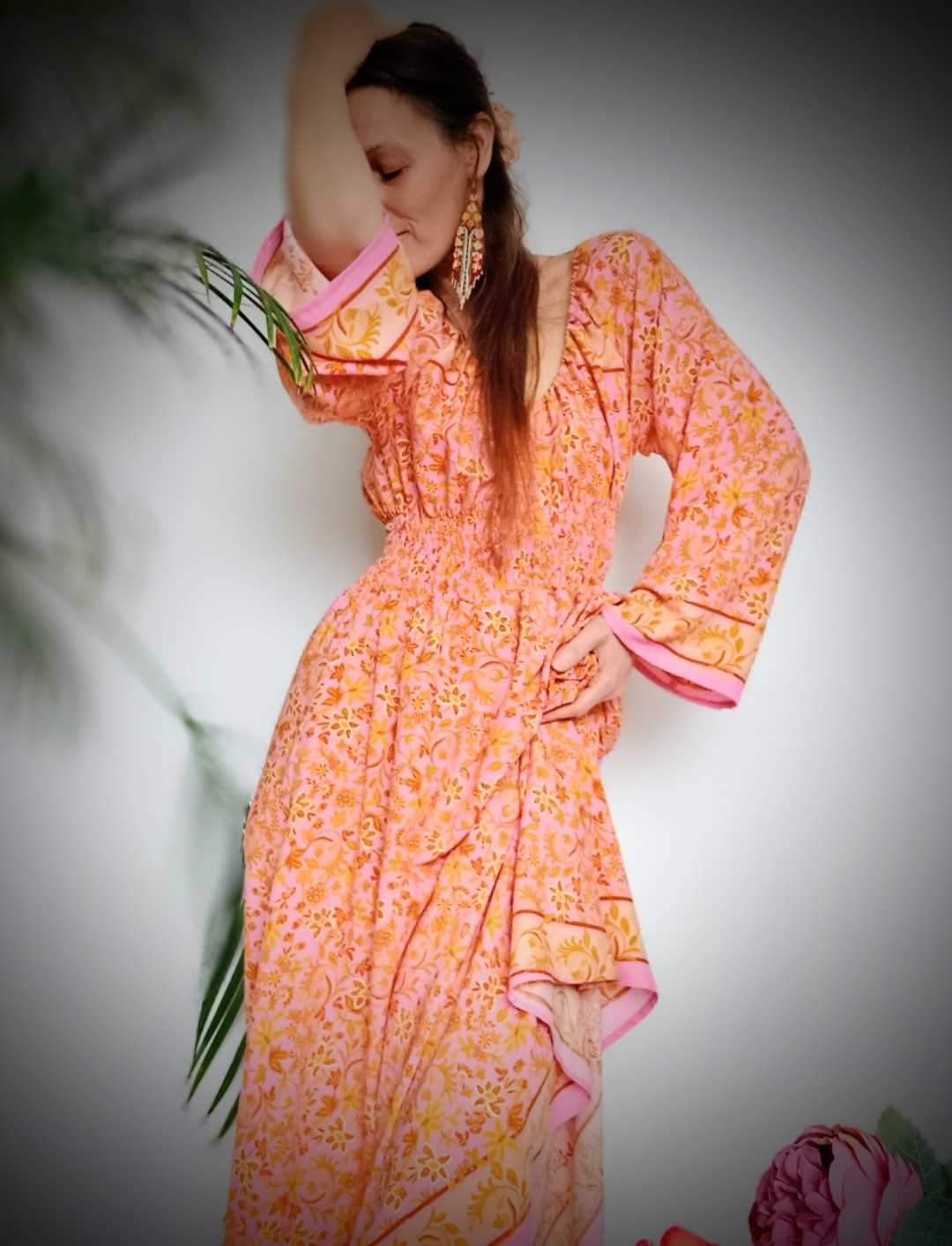 ÚCHVATNÉ BOHO ŠATIČKY SE ZLATAVÝM TISKEM